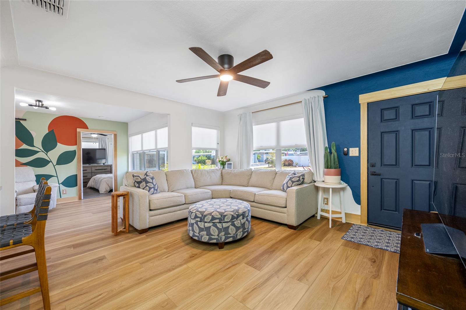 Image 21 of 64 For 440 42nd Street N
