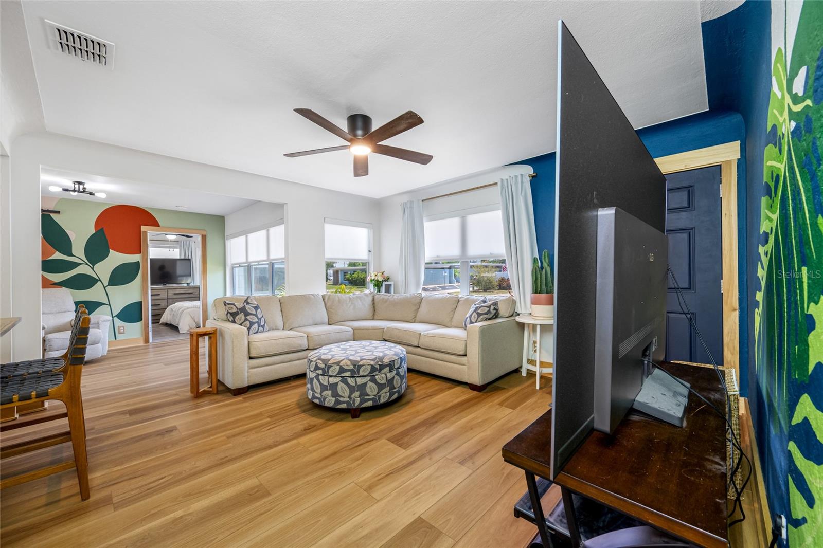 Image 23 of 64 For 440 42nd Street N