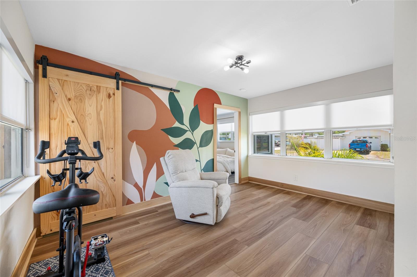 Image 26 of 64 For 440 42nd Street N