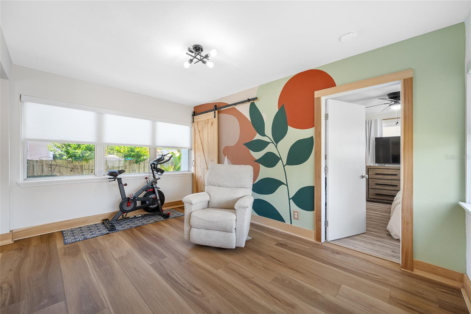 Image 28 of 64 For 440 42nd Street N