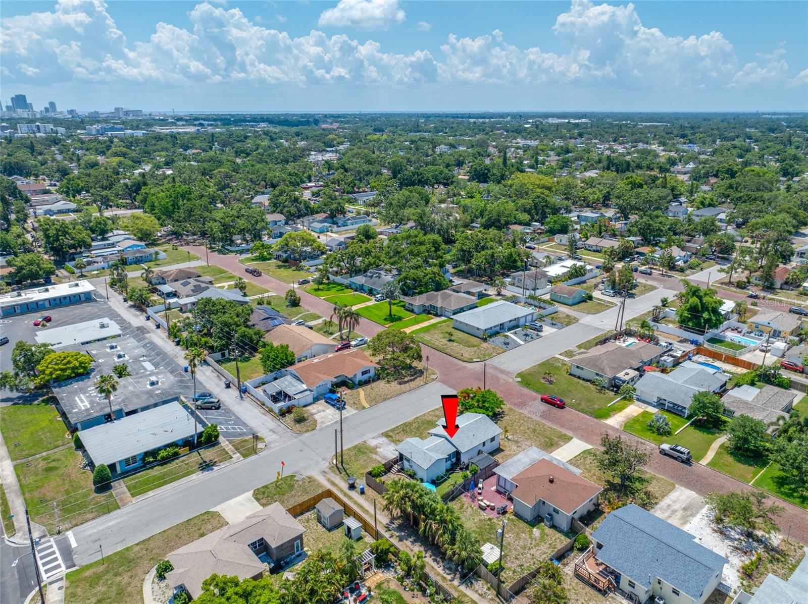 Image 3 of 64 For 440 42nd Street N