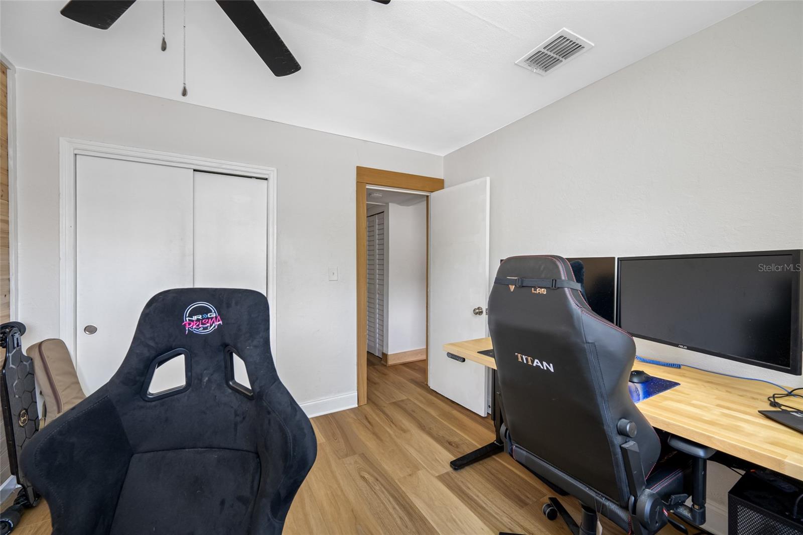 Image 49 of 64 For 440 42nd Street N