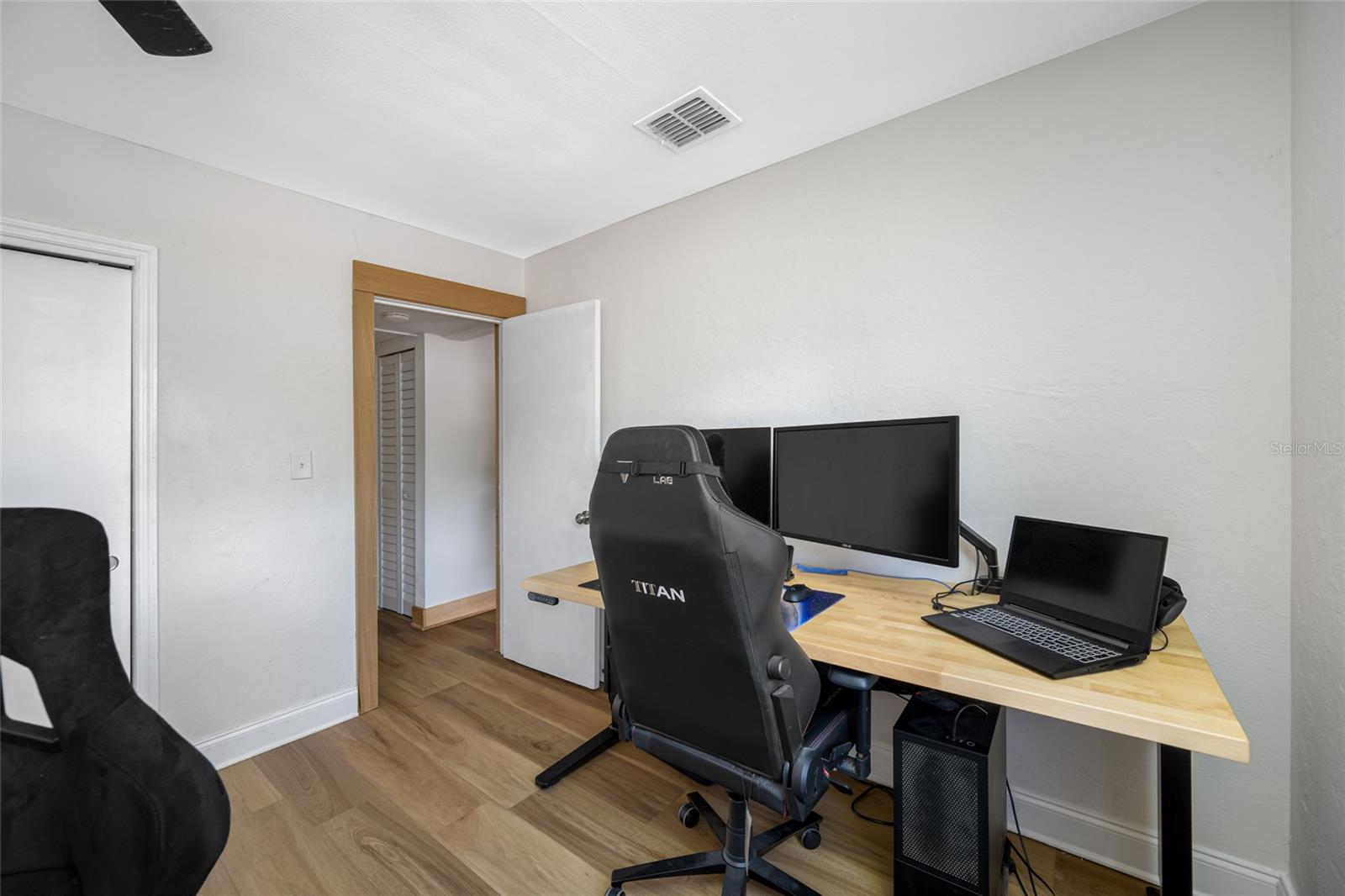 Image 50 of 64 For 440 42nd Street N