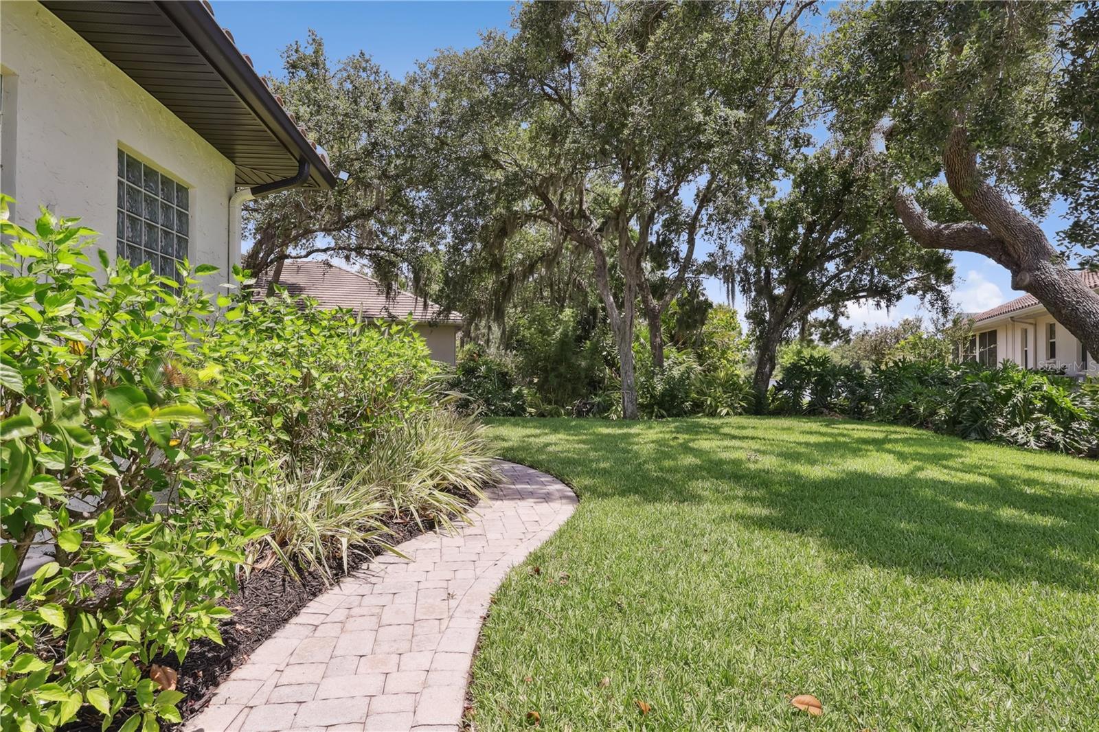 Image 11 of 64 For 4696 Del Sol Boulevard