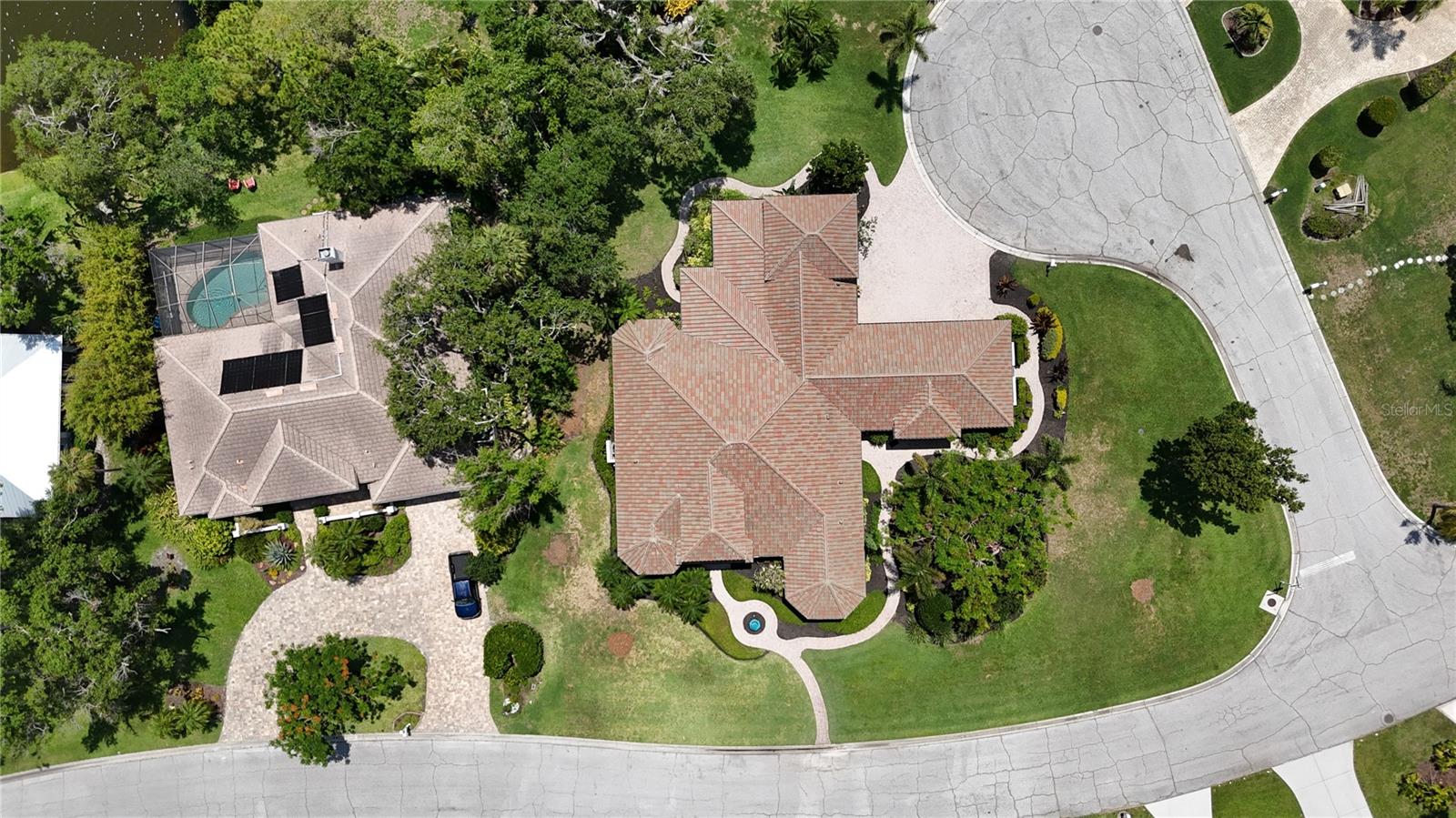 Image 14 of 64 For 4696 Del Sol Boulevard
