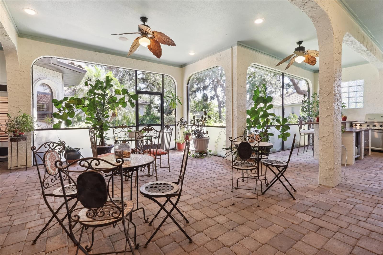 Image 36 of 64 For 4696 Del Sol Boulevard