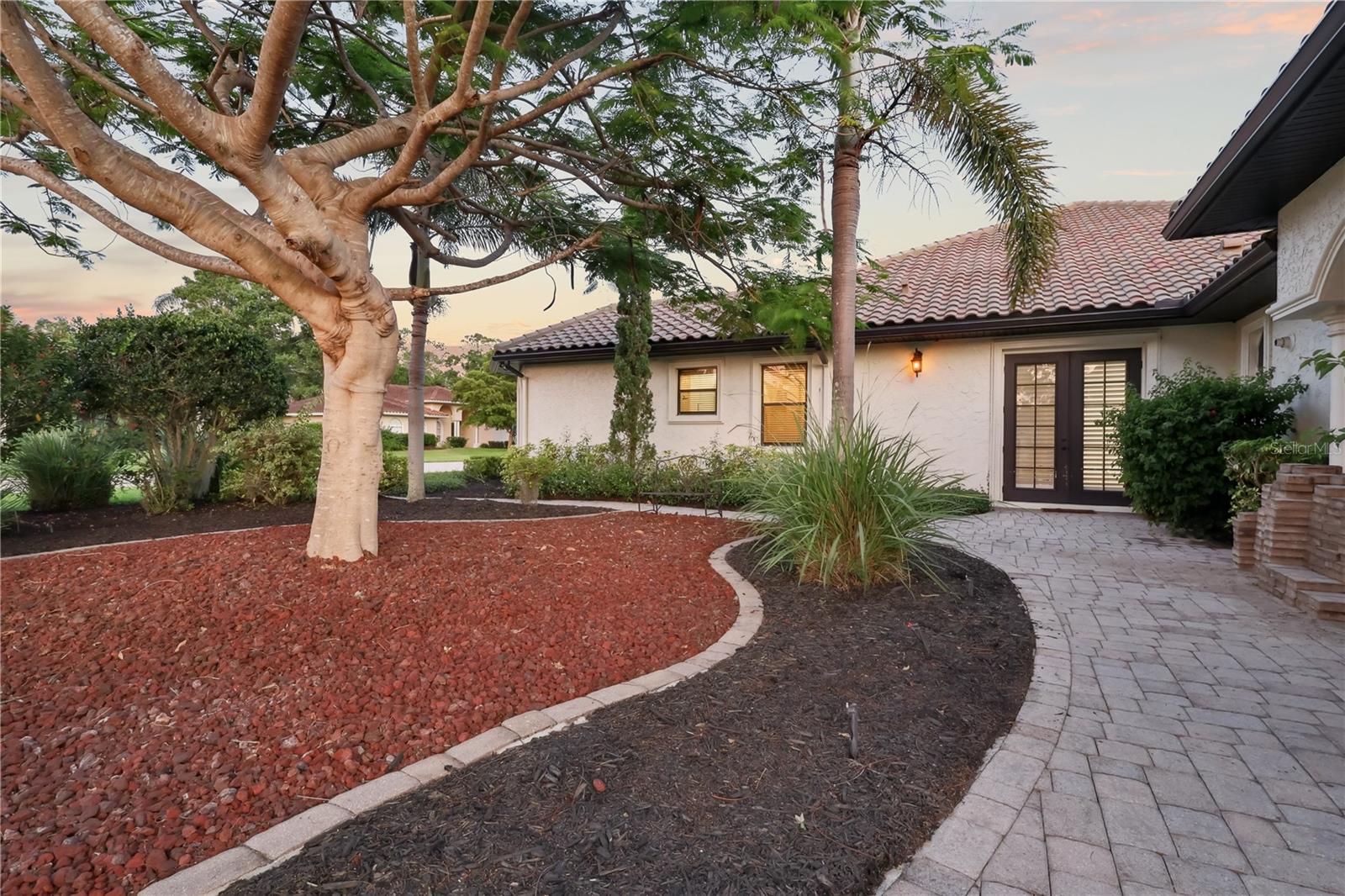 Image 52 of 64 For 4696 Del Sol Boulevard