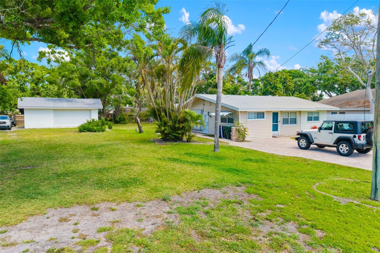 Image 2 of 7 For 2225 Alice Road