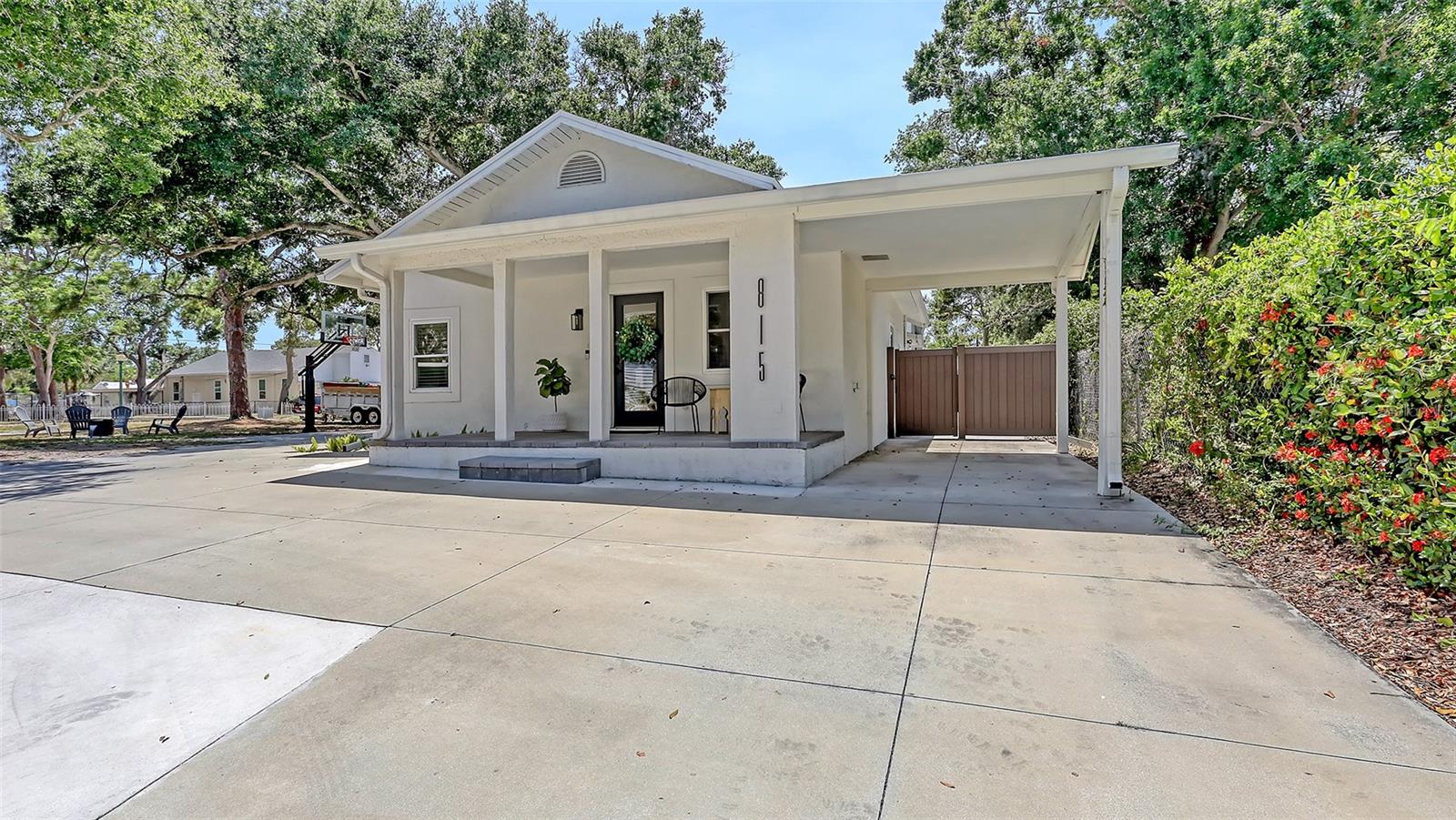 Image 3 of 54 For 815 East Avenue