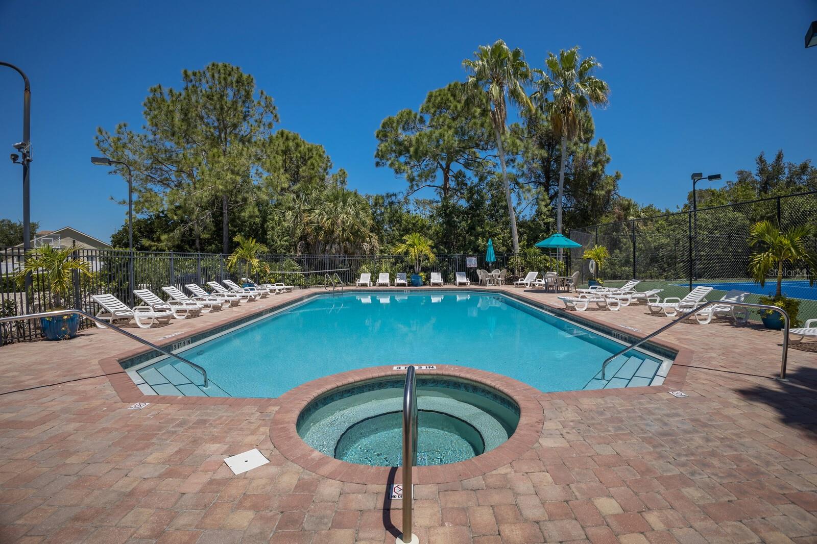 Image 35 of 38 For 656 Vallance Way Ne