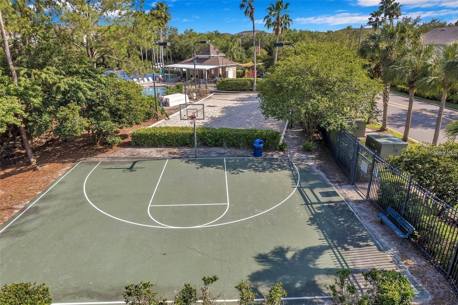 Image 37 of 38 For 656 Vallance Way Ne