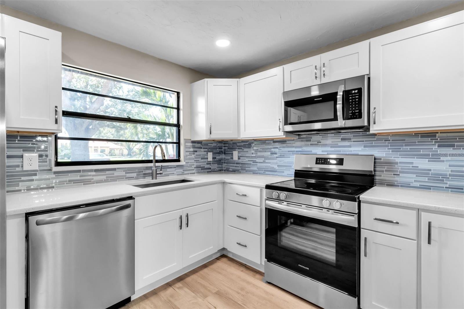 Image 7 of 59 For 1409 57th Street W 1409