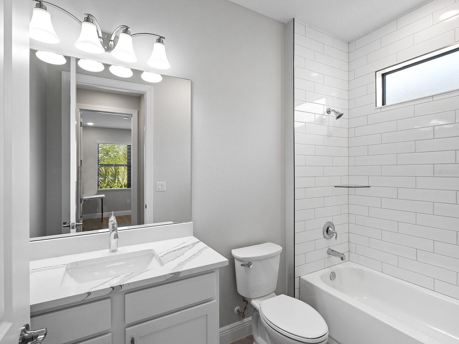 Image 33 of 58 For 4988 Fairhope Circle