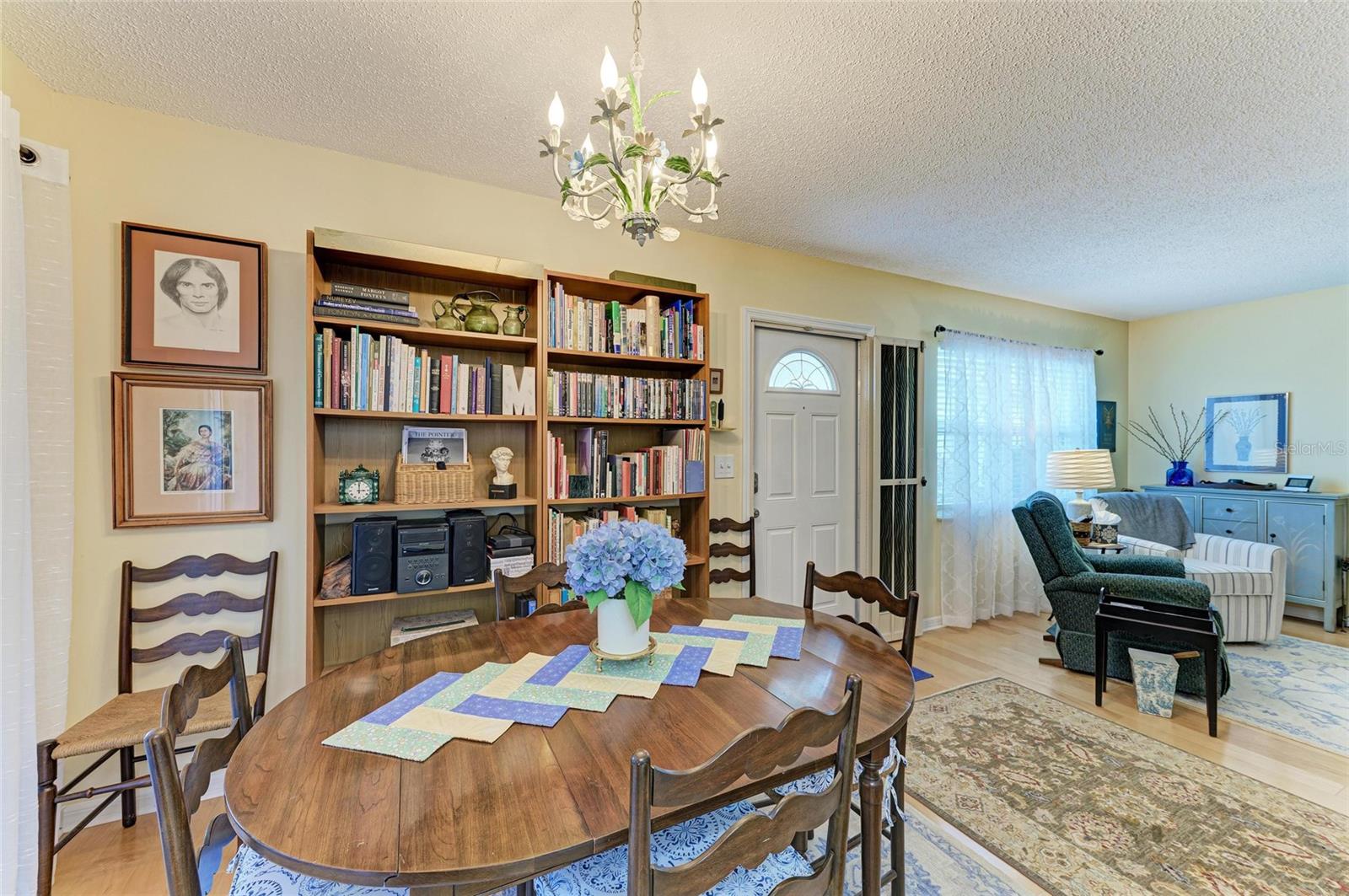 Image 13 of 46 For 1906 Canterbury Lane 16
