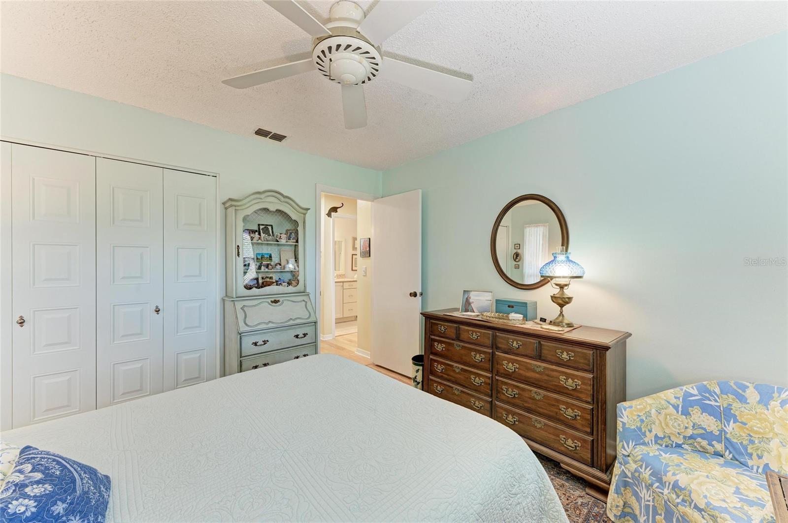 Image 20 of 46 For 1906 Canterbury Lane 16