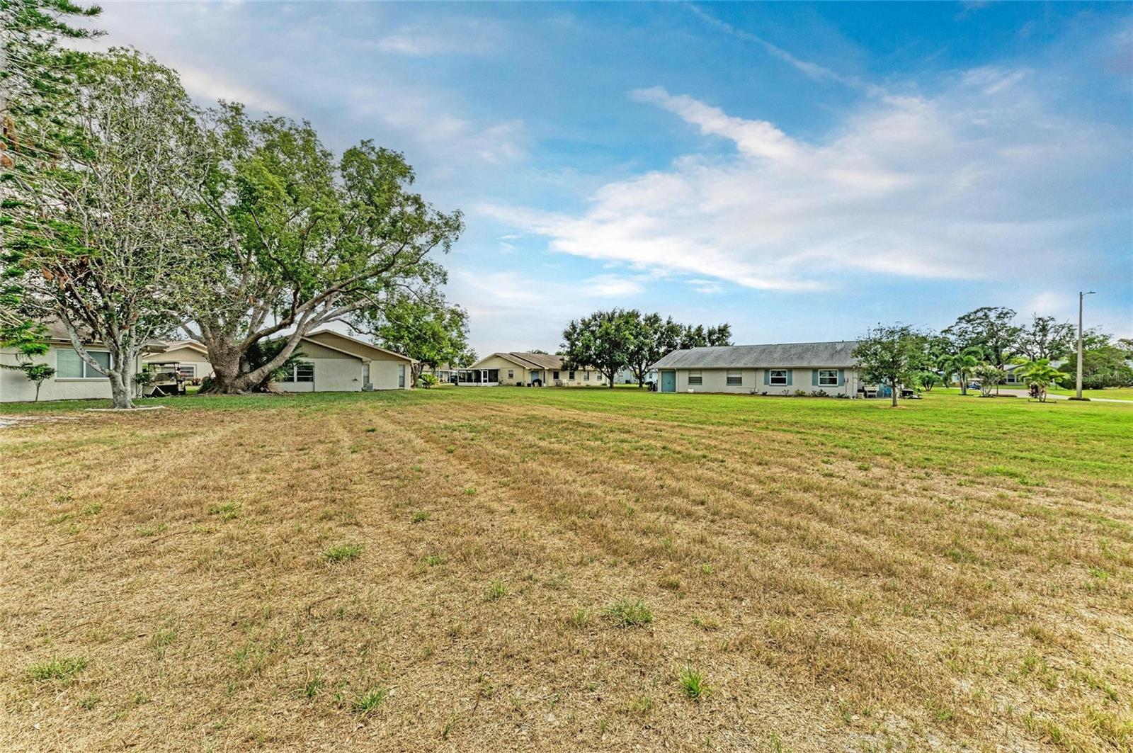 Image 34 of 46 For 1906 Canterbury Lane 16