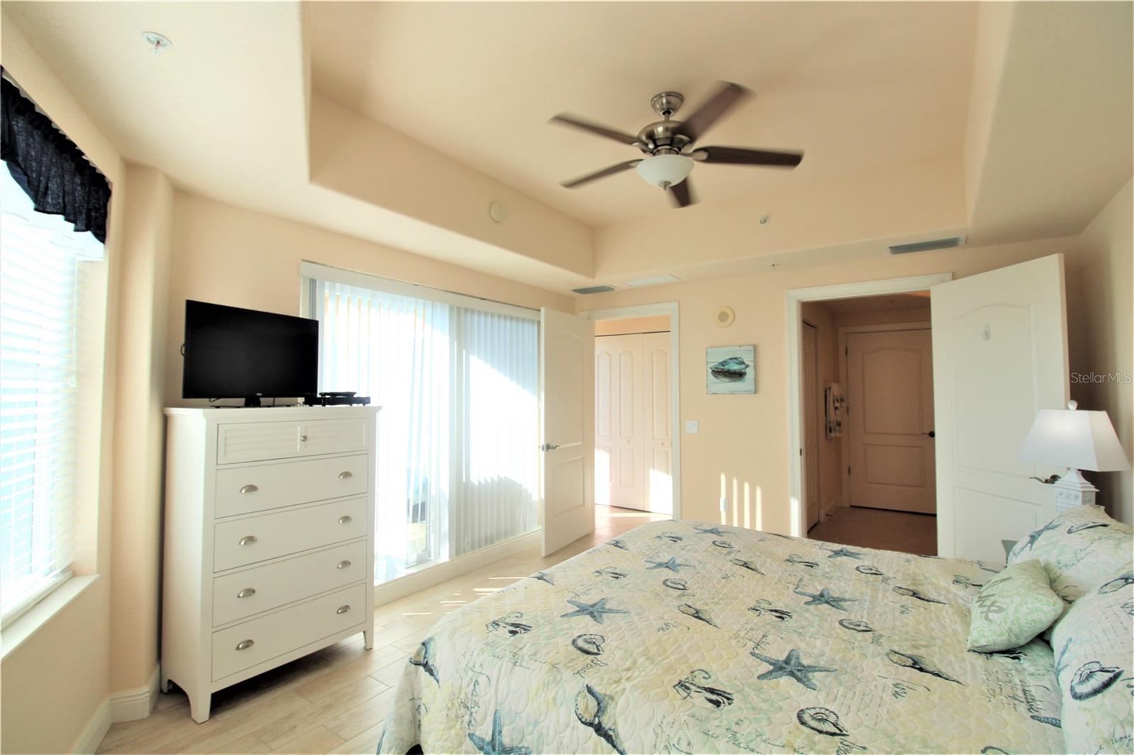 Image 13 of 32 For 501 Haben Boulevard 704