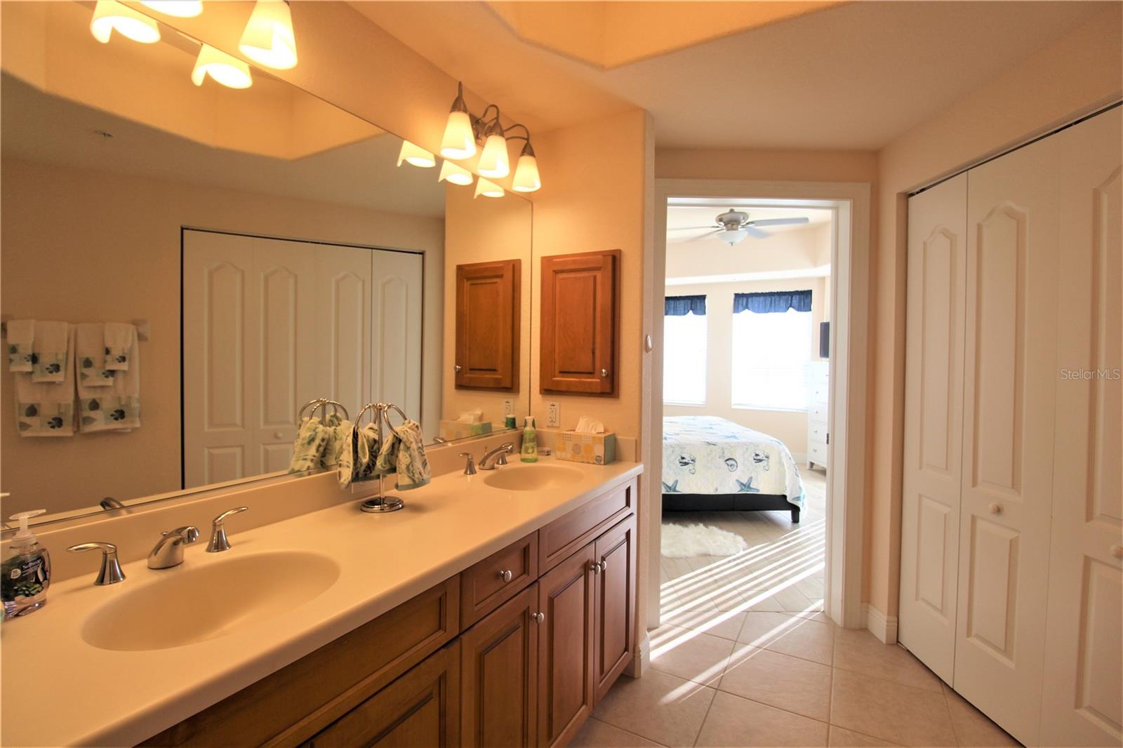 Image 15 of 32 For 501 Haben Boulevard 704