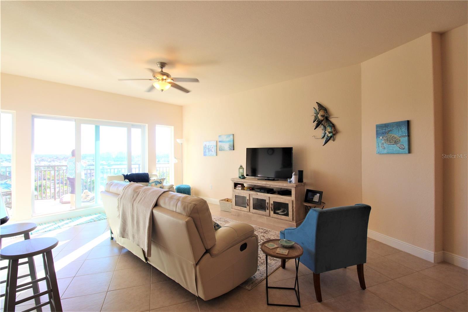 Image 7 of 32 For 501 Haben Boulevard 704