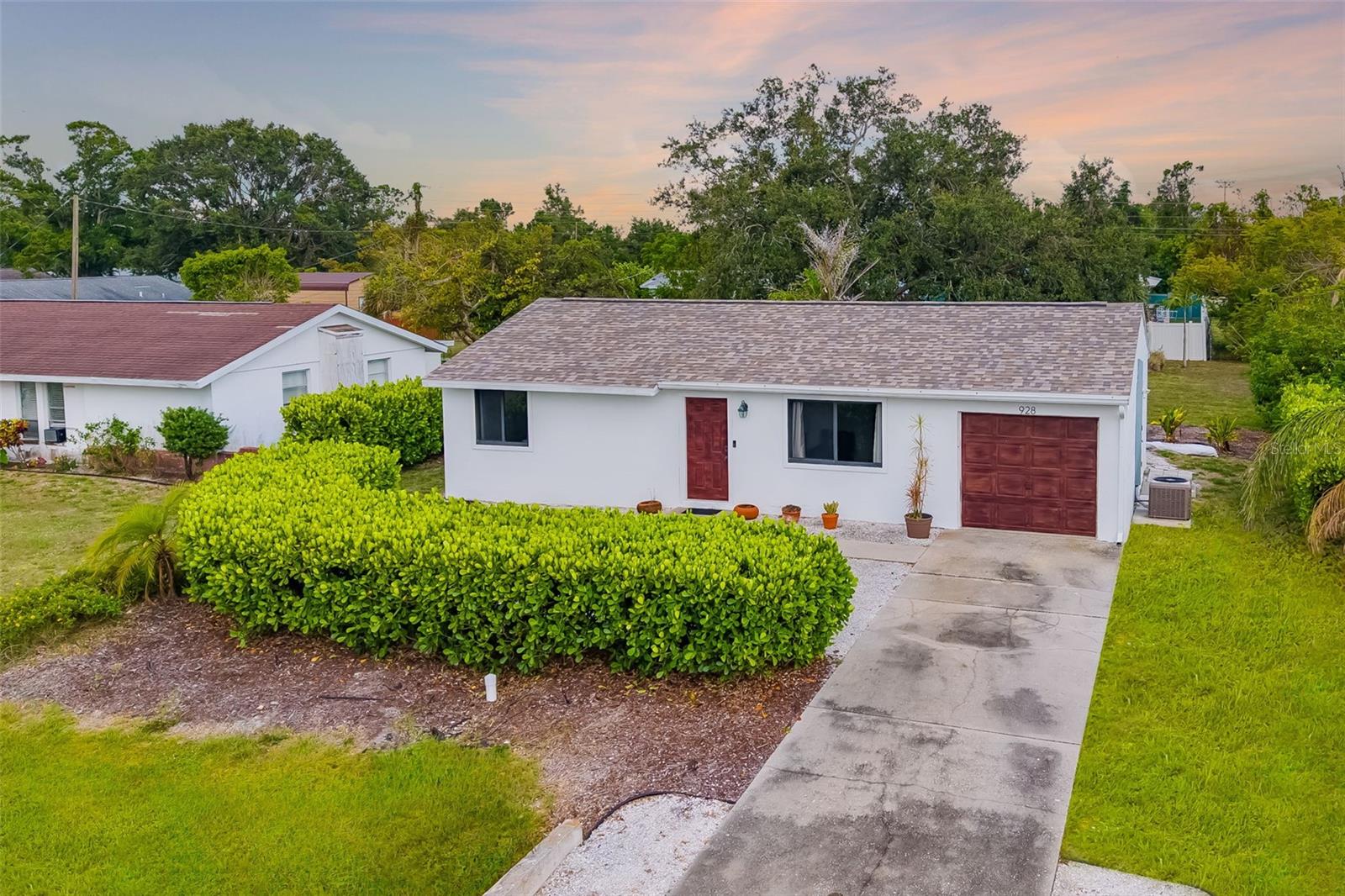 Details for 928 Pineland Avenue, VENICE, FL 34285