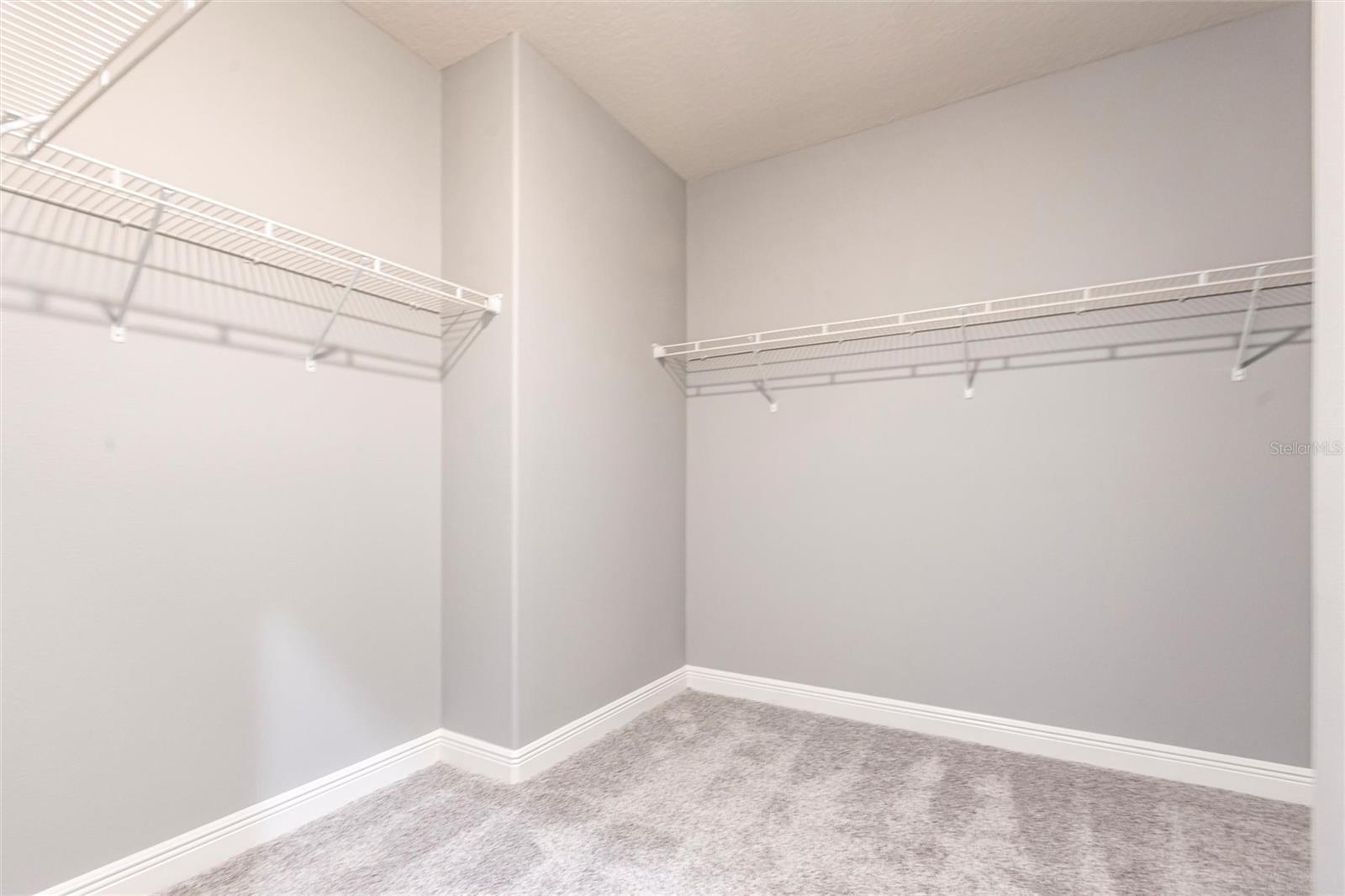 Image 19 of 38 For 7113 Park Tree Drive