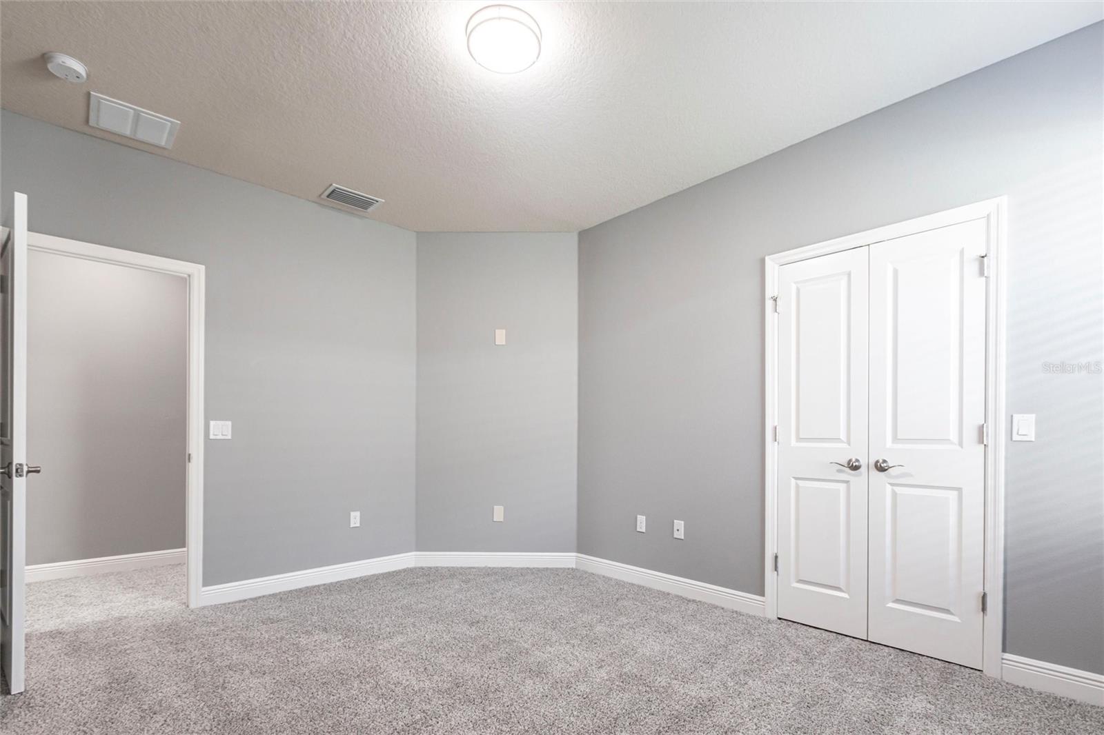 Image 21 of 38 For 7113 Park Tree Drive