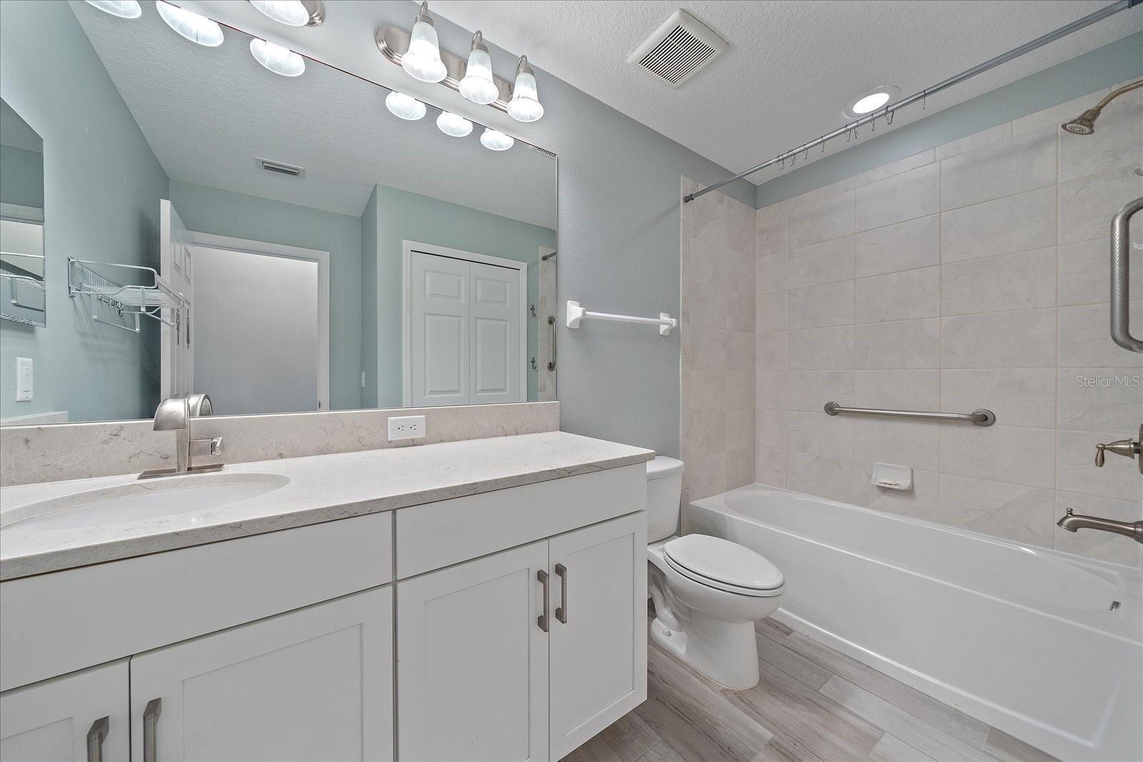 Image 17 of 41 For 5191 78th St Circle E