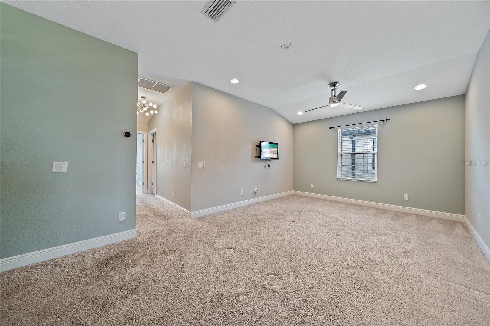 Image 32 of 41 For 5191 78th St Circle E