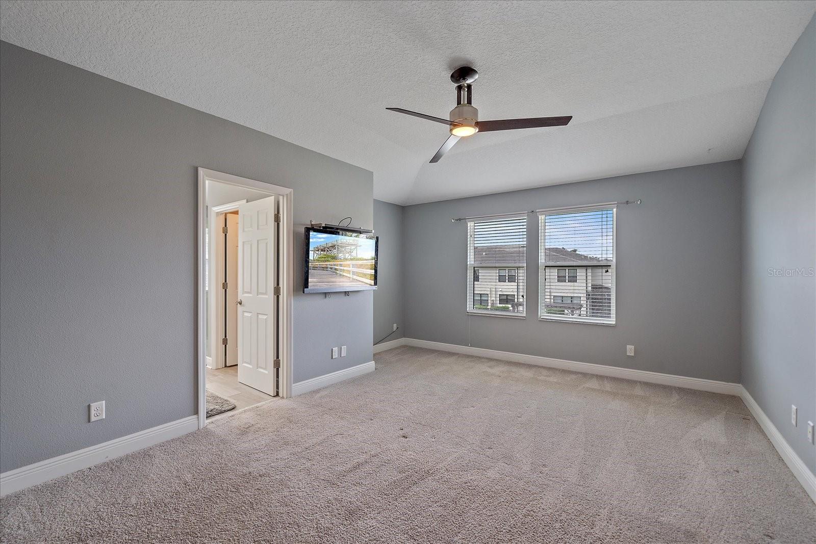 Image 33 of 41 For 5191 78th St Circle E