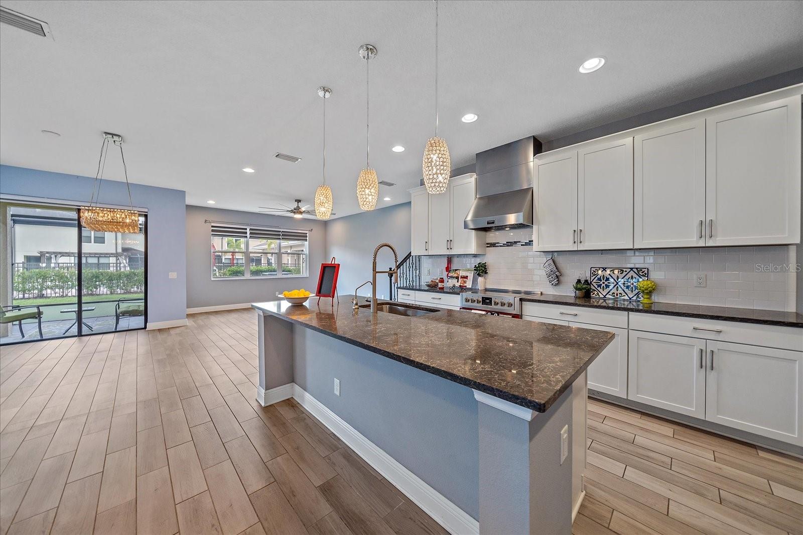 Image 7 of 41 For 5191 78th St Circle E