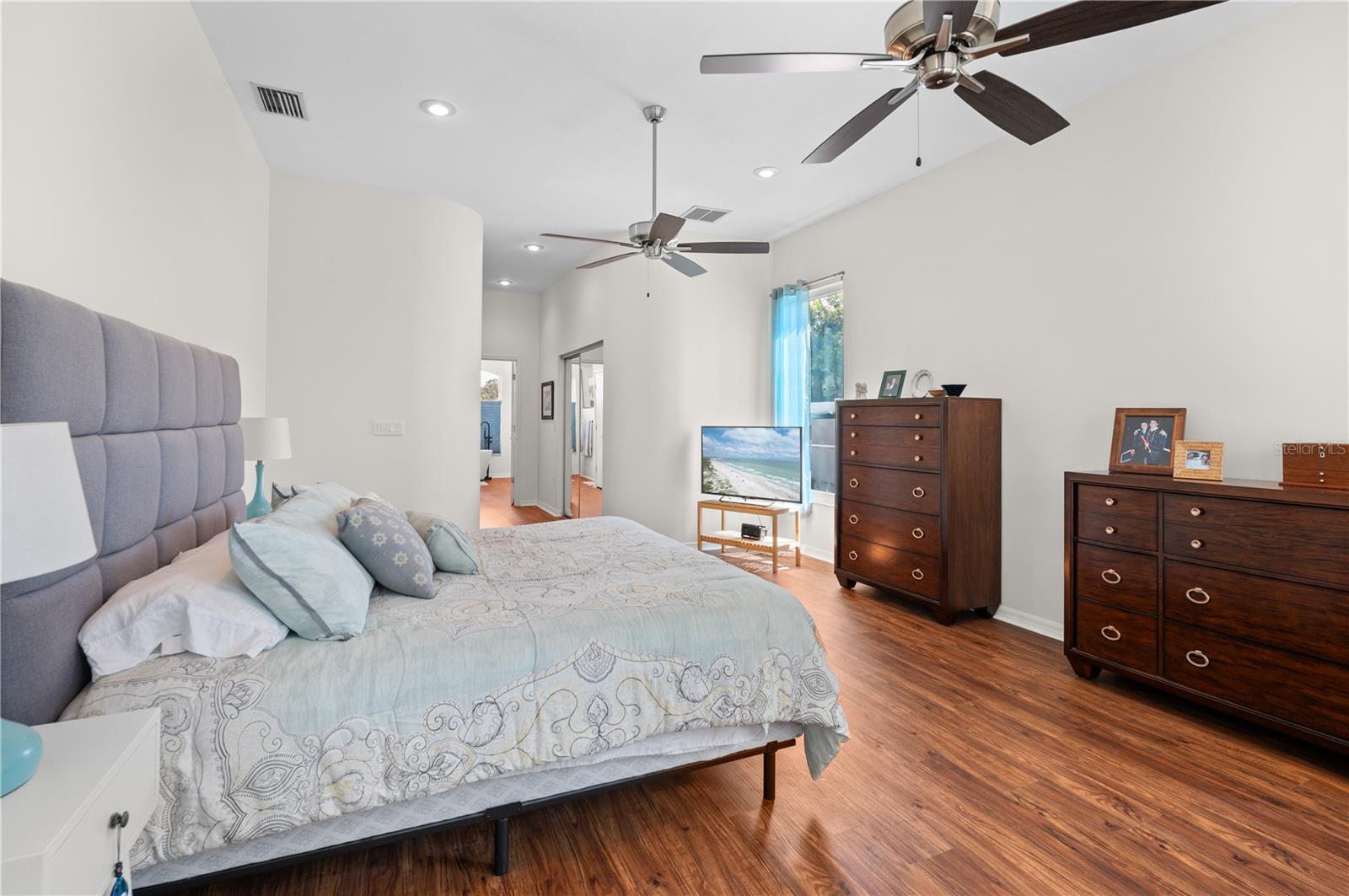 Image 20 of 40 For 5110 19th Avenue W