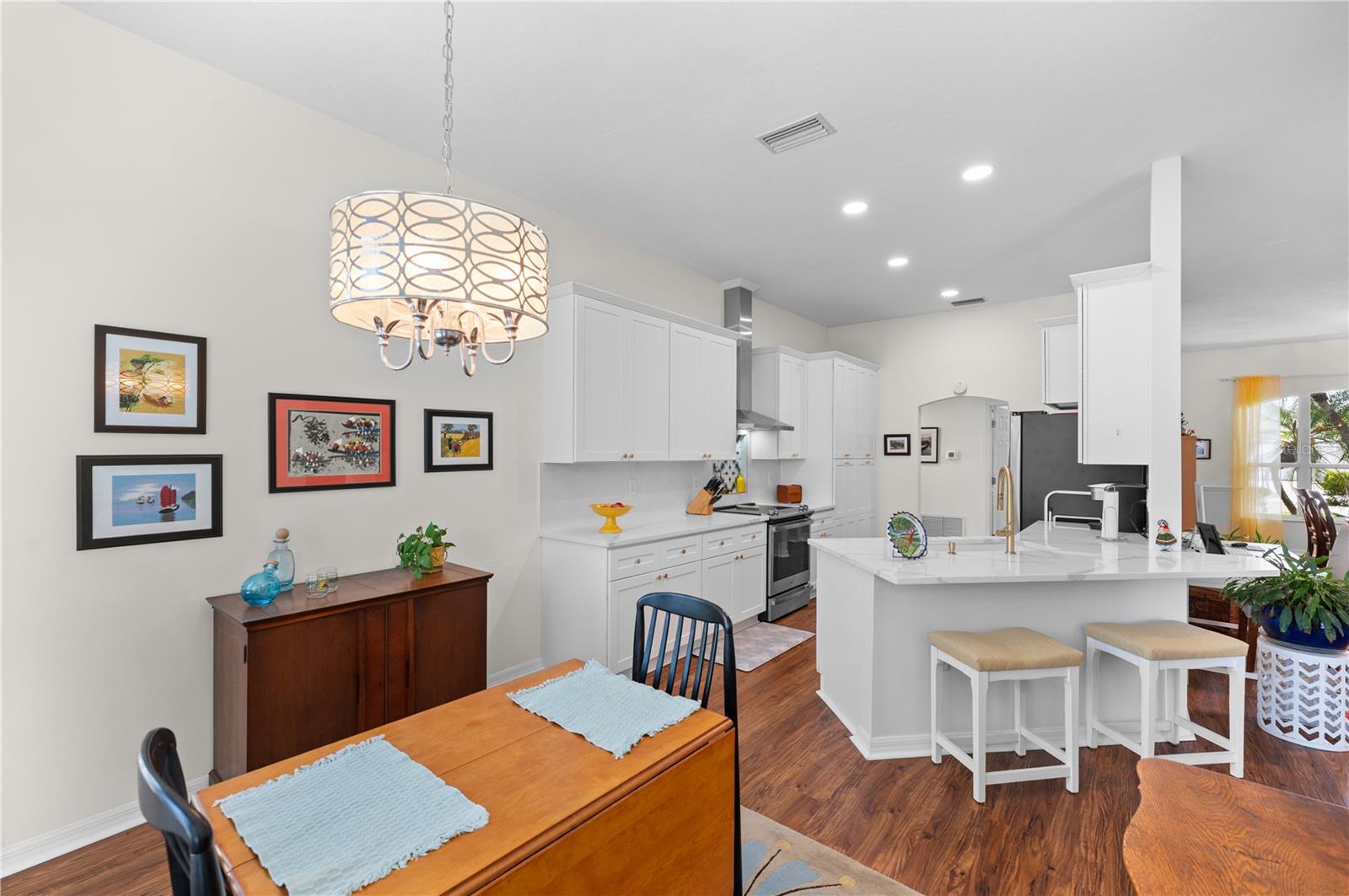 Image 9 of 40 For 5110 19th Avenue W