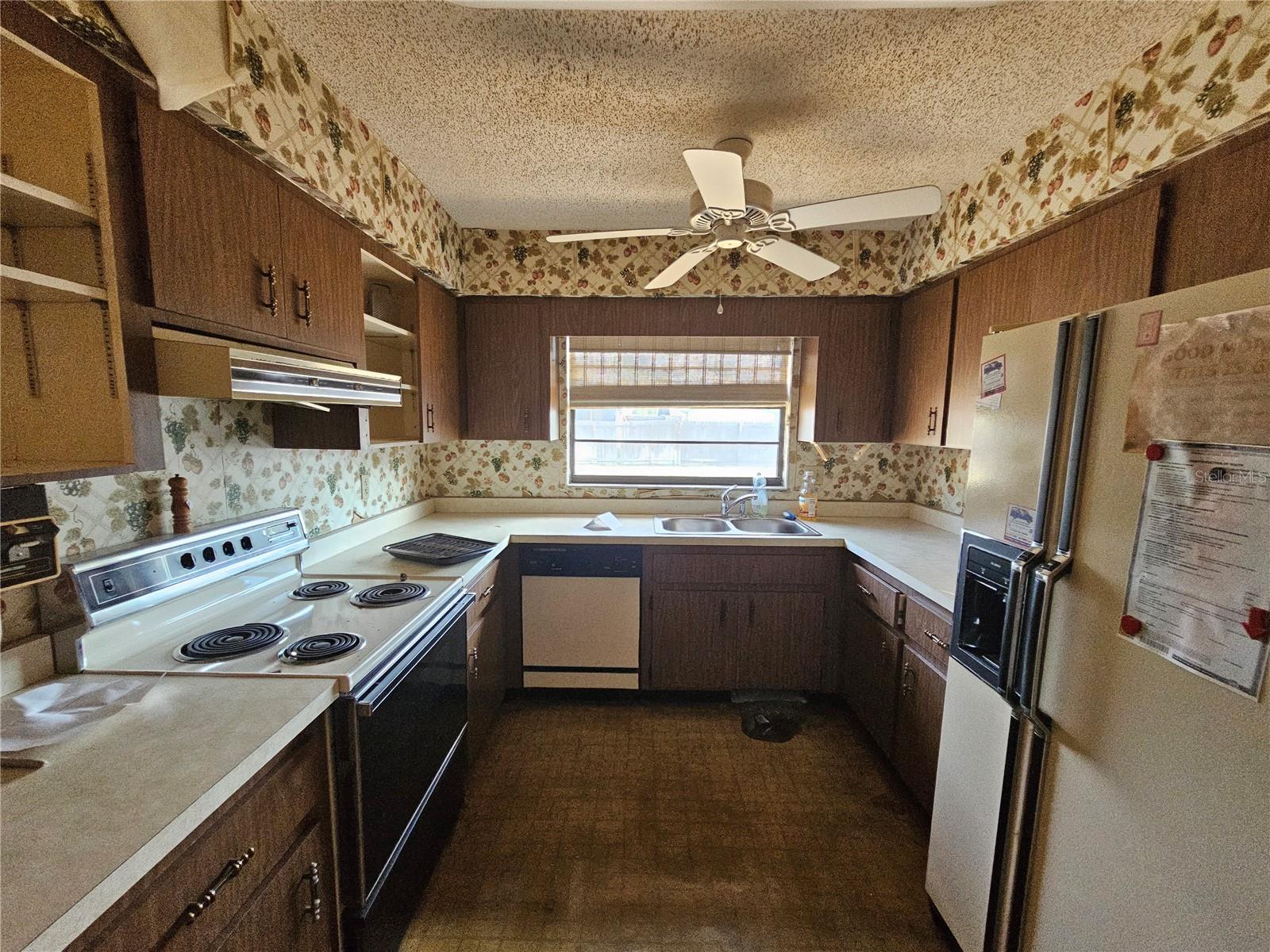 Image 10 of 22 For 5114 36th Avenue Drive W