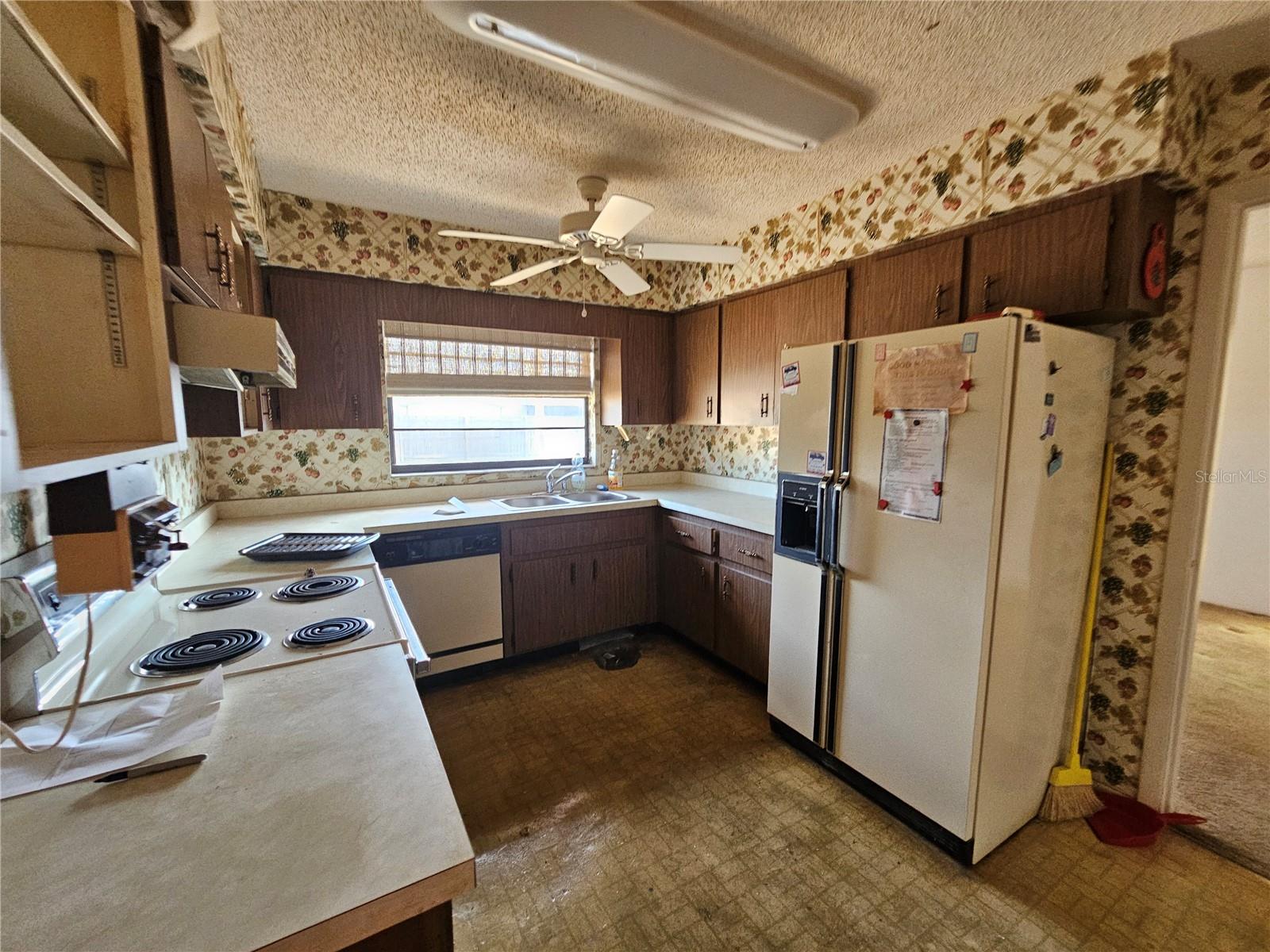 Image 11 of 22 For 5114 36th Avenue Drive W