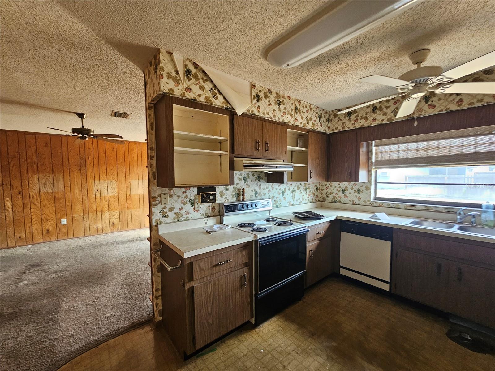 Image 12 of 22 For 5114 36th Avenue Drive W