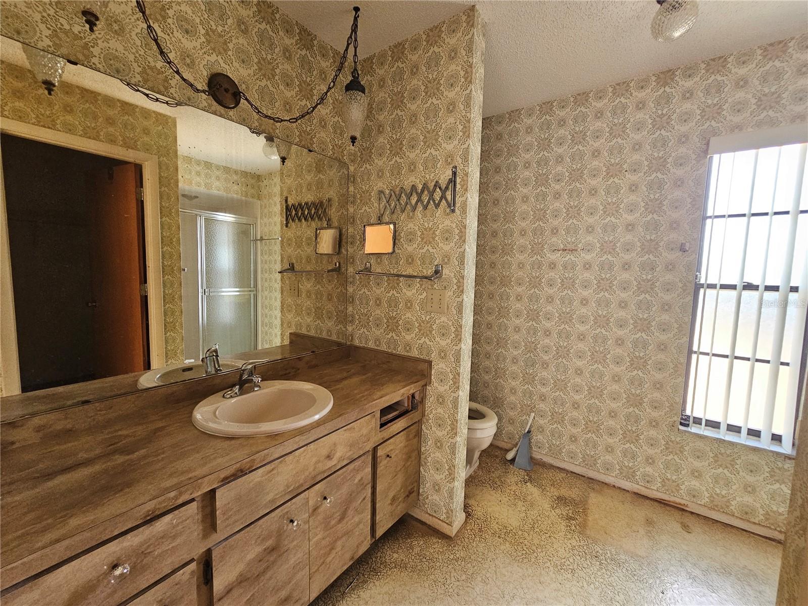 Image 7 of 22 For 5114 36th Avenue Drive W