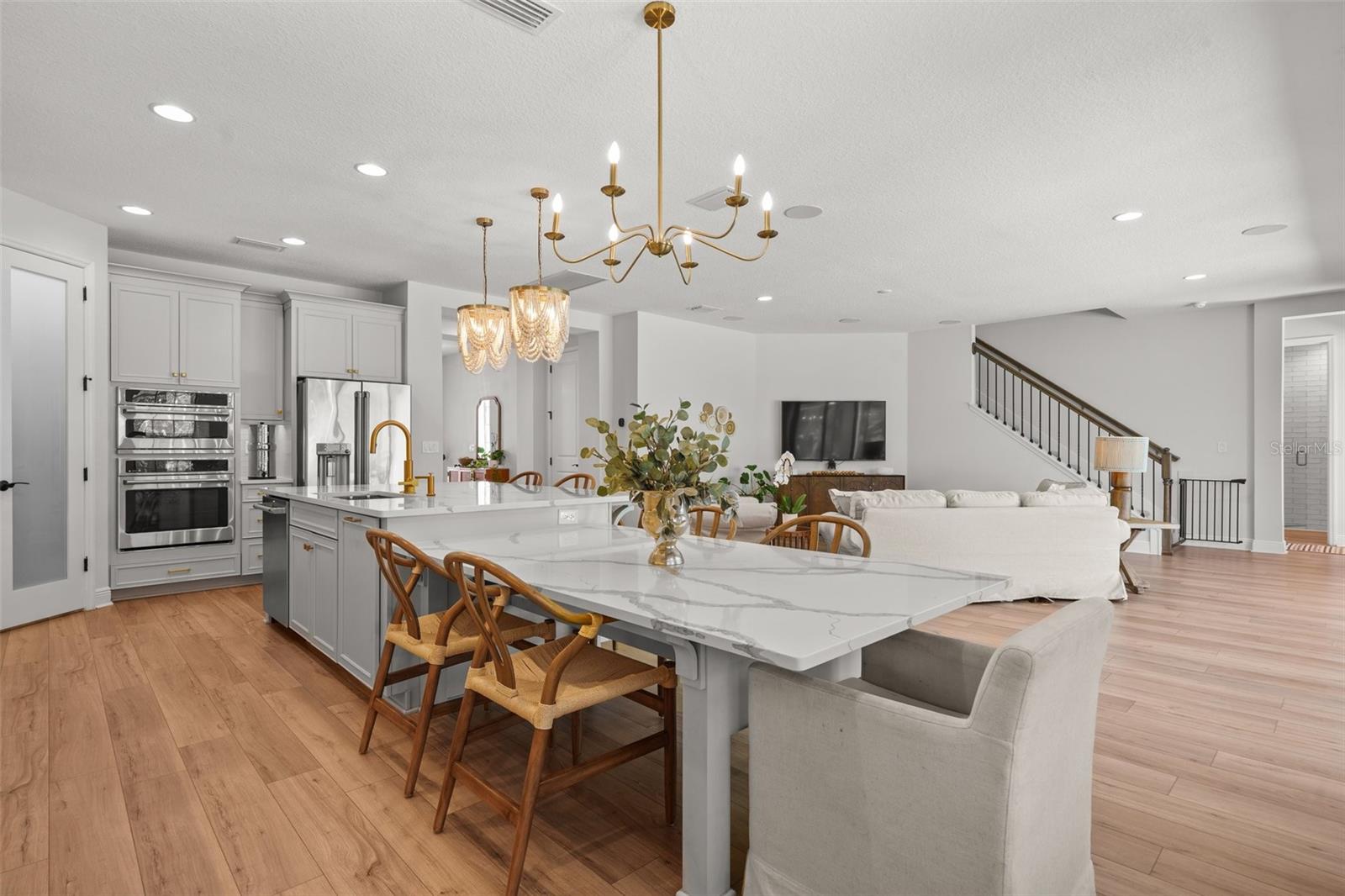 Image 20 of 86 For 8932 Isabella Circle