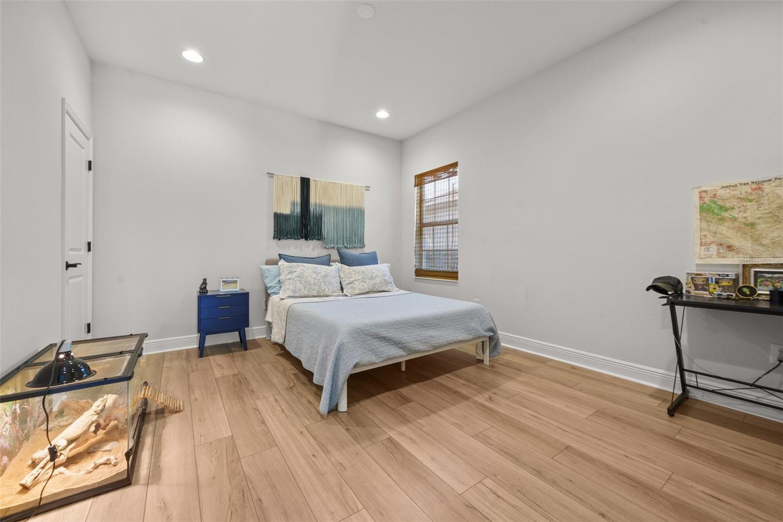 Image 35 of 86 For 8932 Isabella Circle