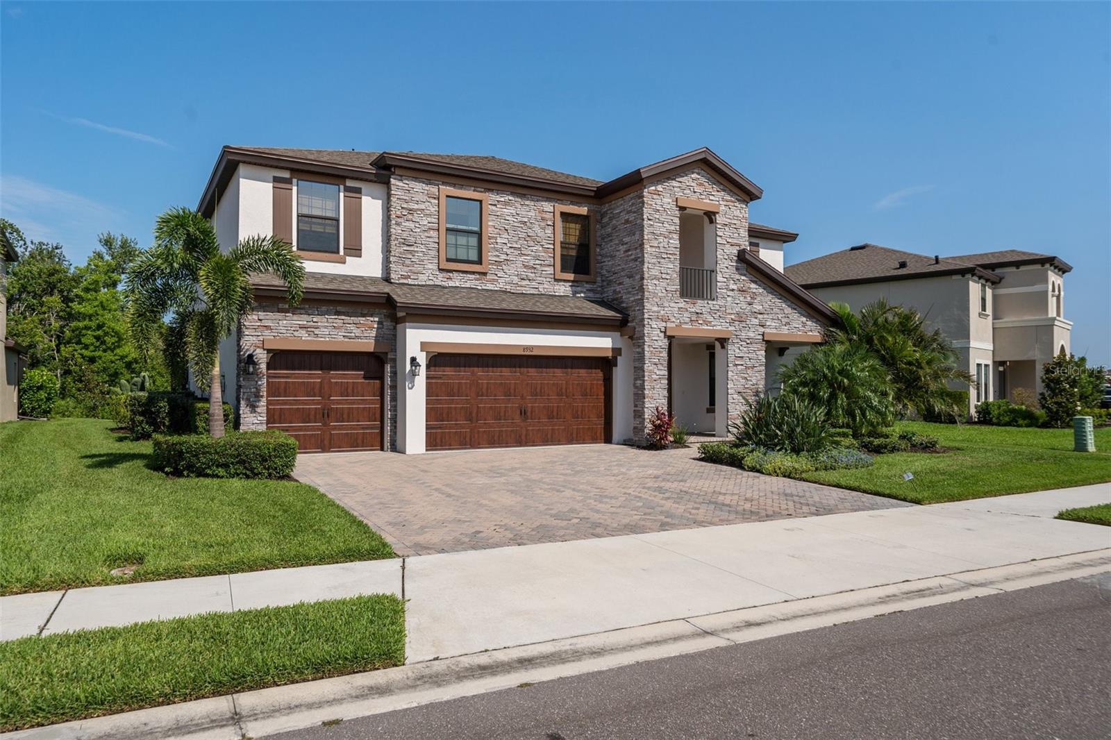 Image 4 of 86 For 8932 Isabella Circle