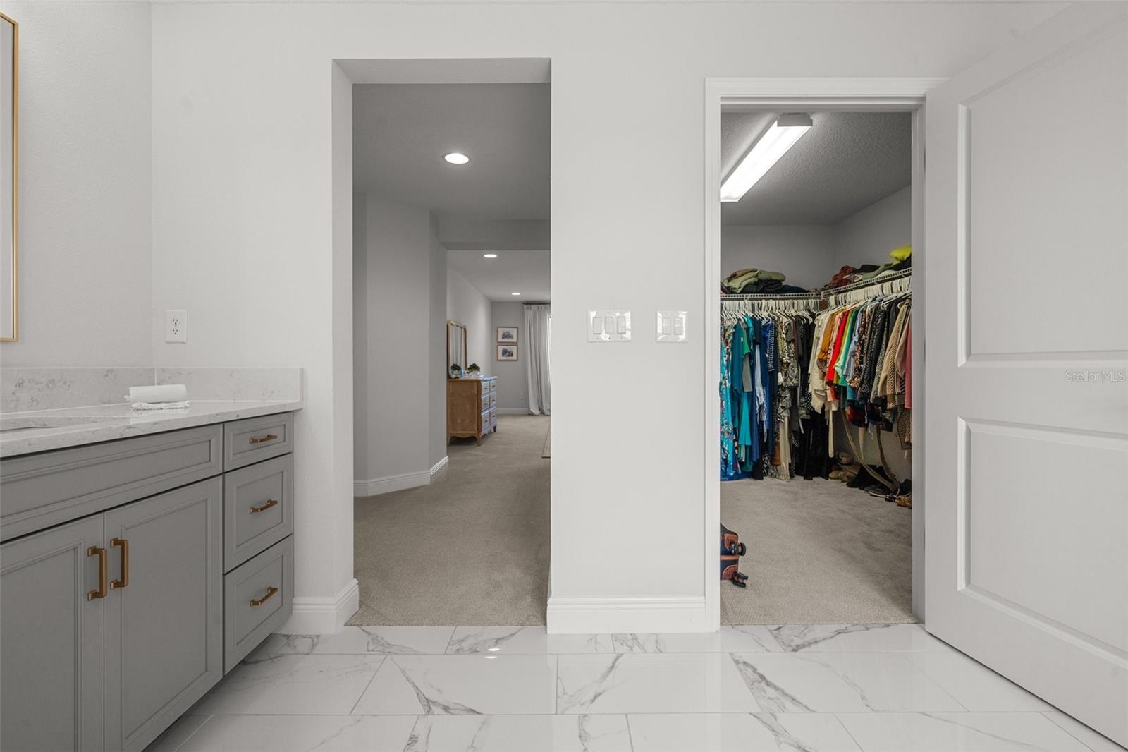 Image 45 of 86 For 8932 Isabella Circle
