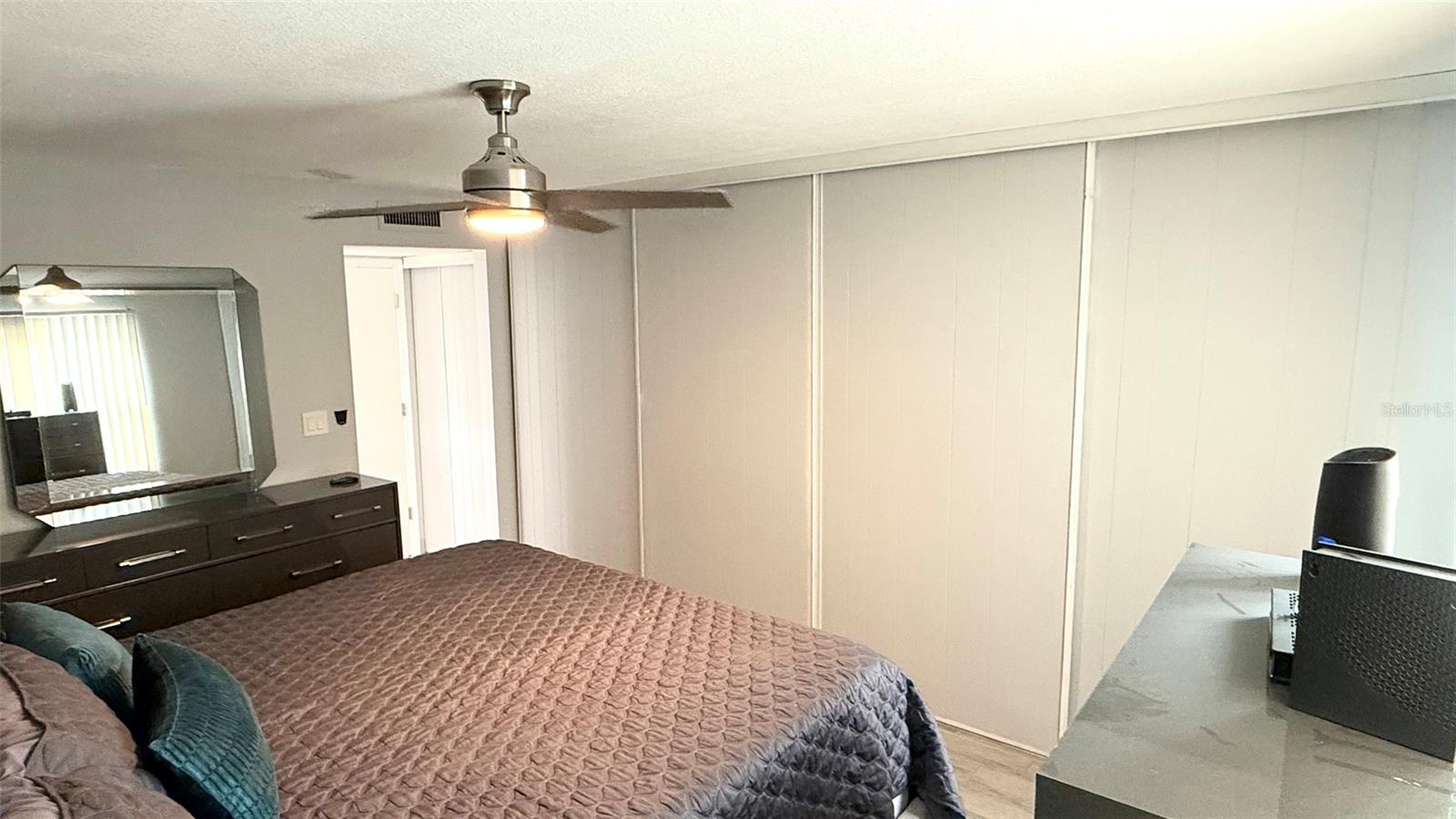Image 13 of 21 For 6400 46th Avenue N 113