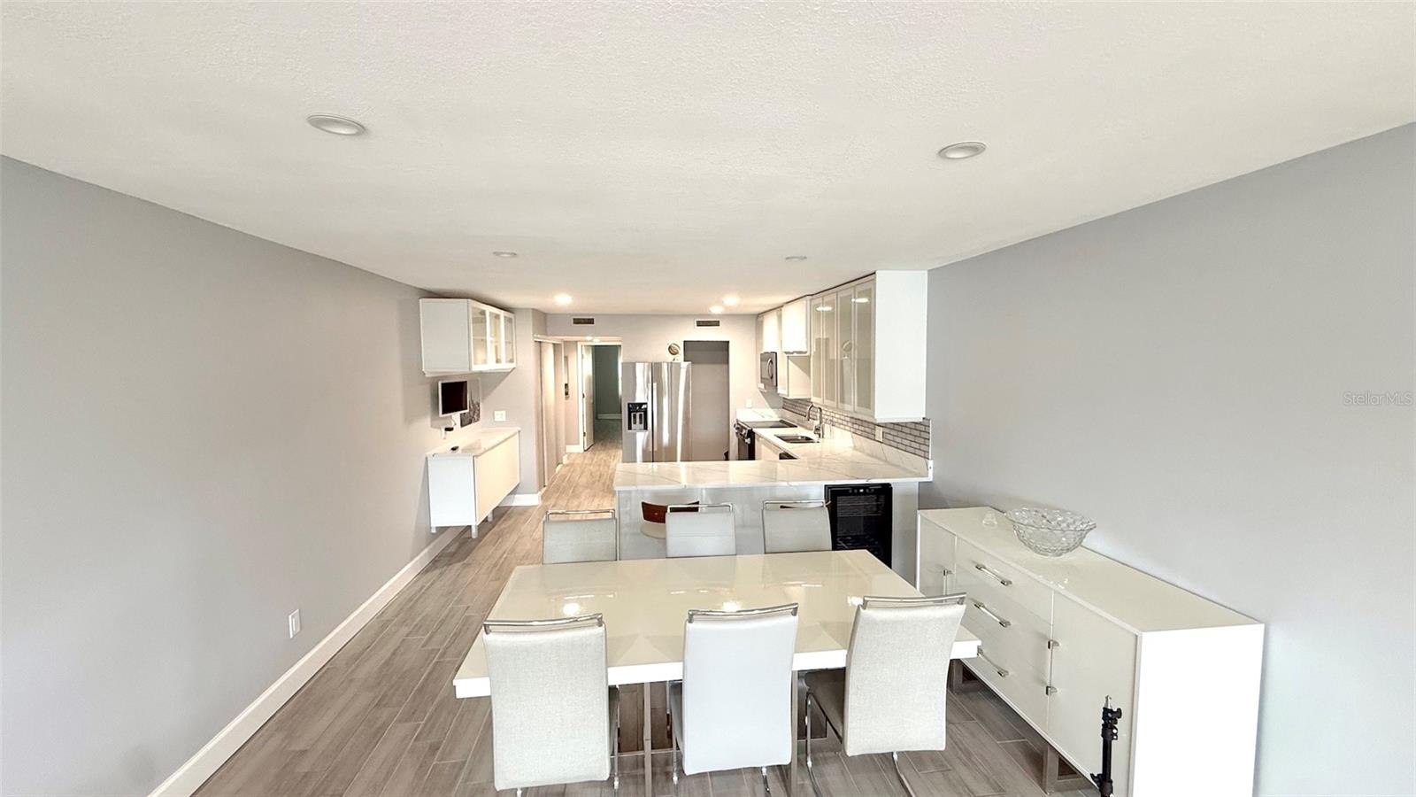 Image 4 of 21 For 6400 46th Avenue N 113