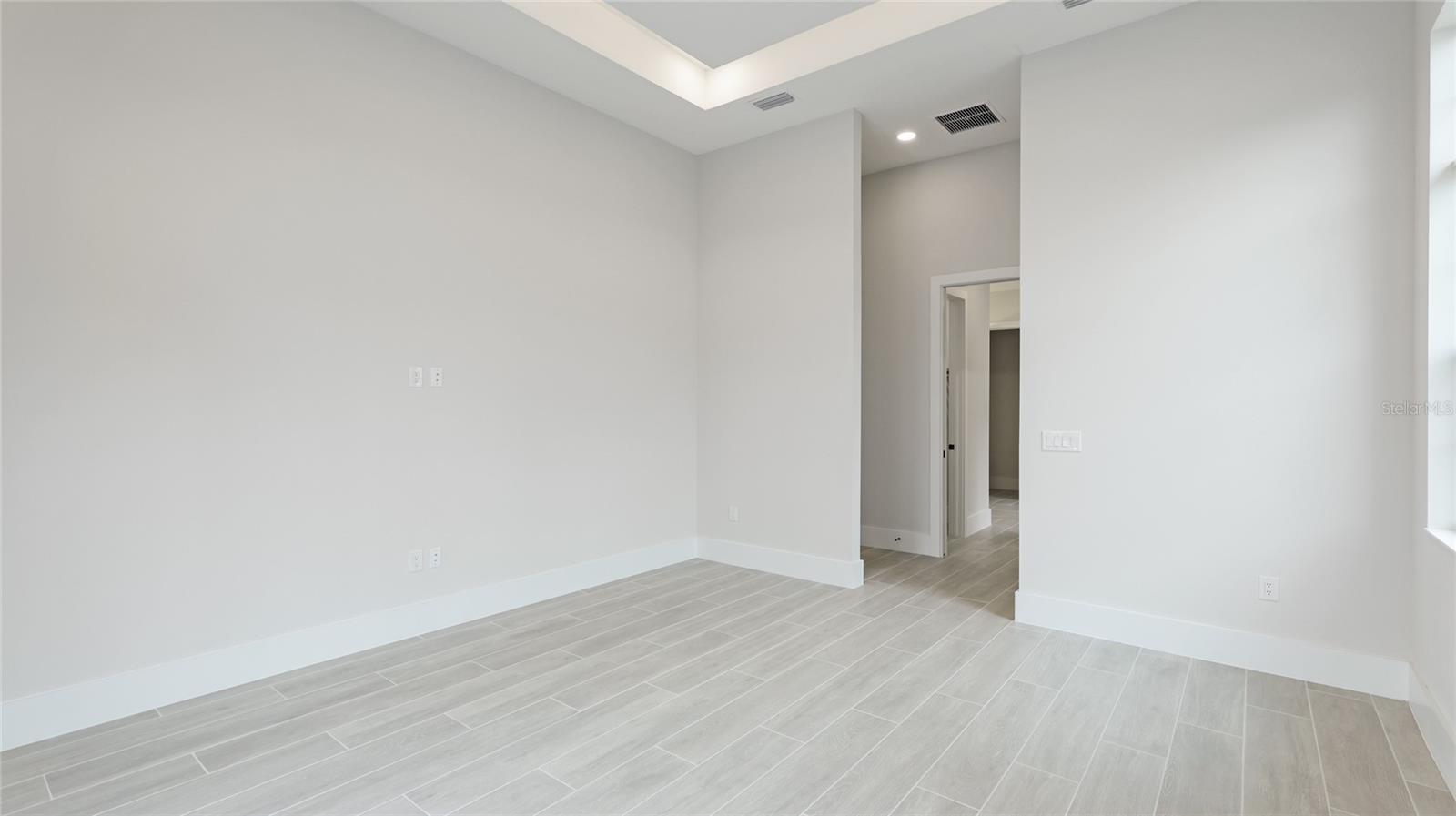 Image 18 of 46 For 8376 Sea Glass Court