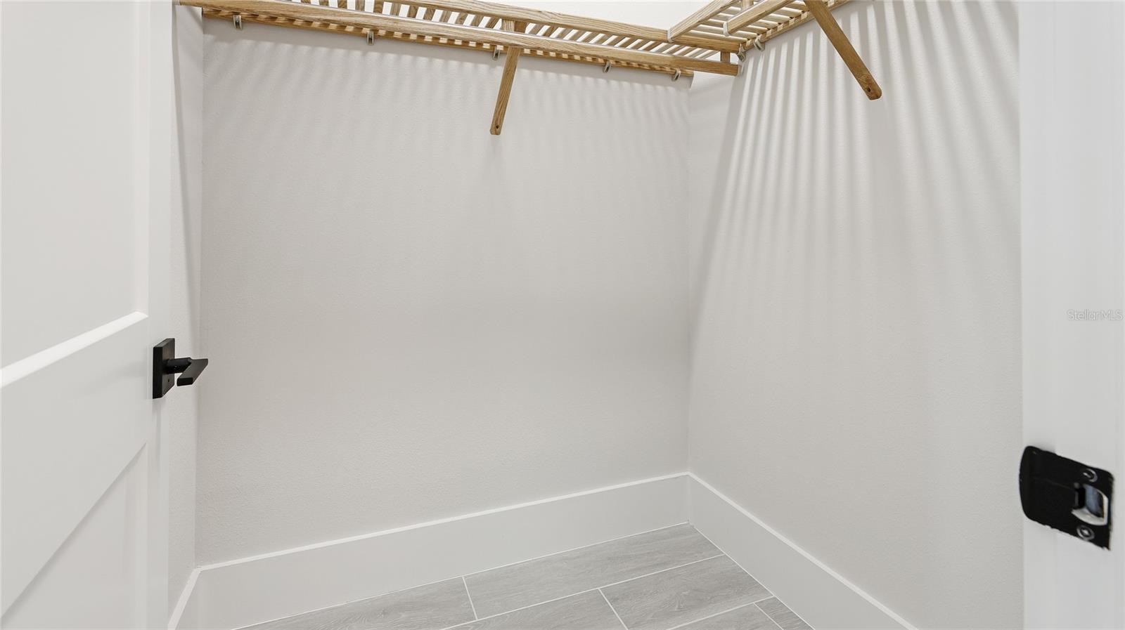 Image 19 of 46 For 8376 Sea Glass Court