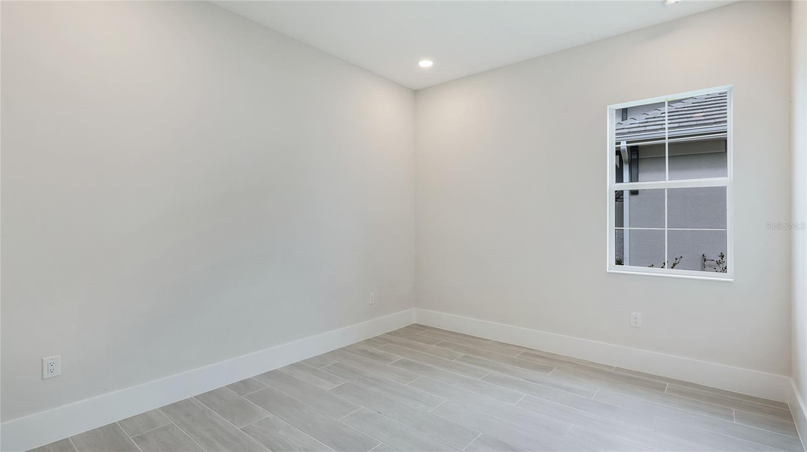 Image 33 of 46 For 8376 Sea Glass Court