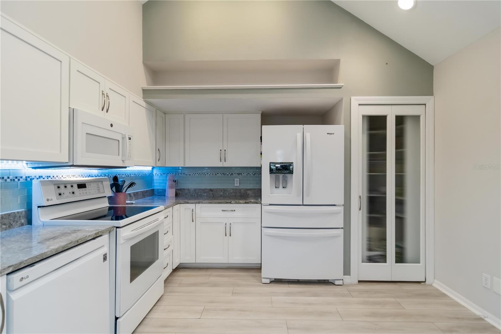 Image 17 of 33 For 4629 Whirlaway Drive B