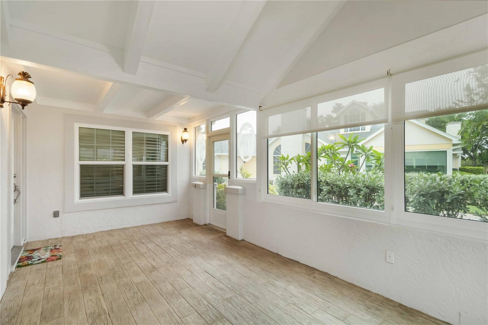 Image 6 of 33 For 4629 Whirlaway Drive B