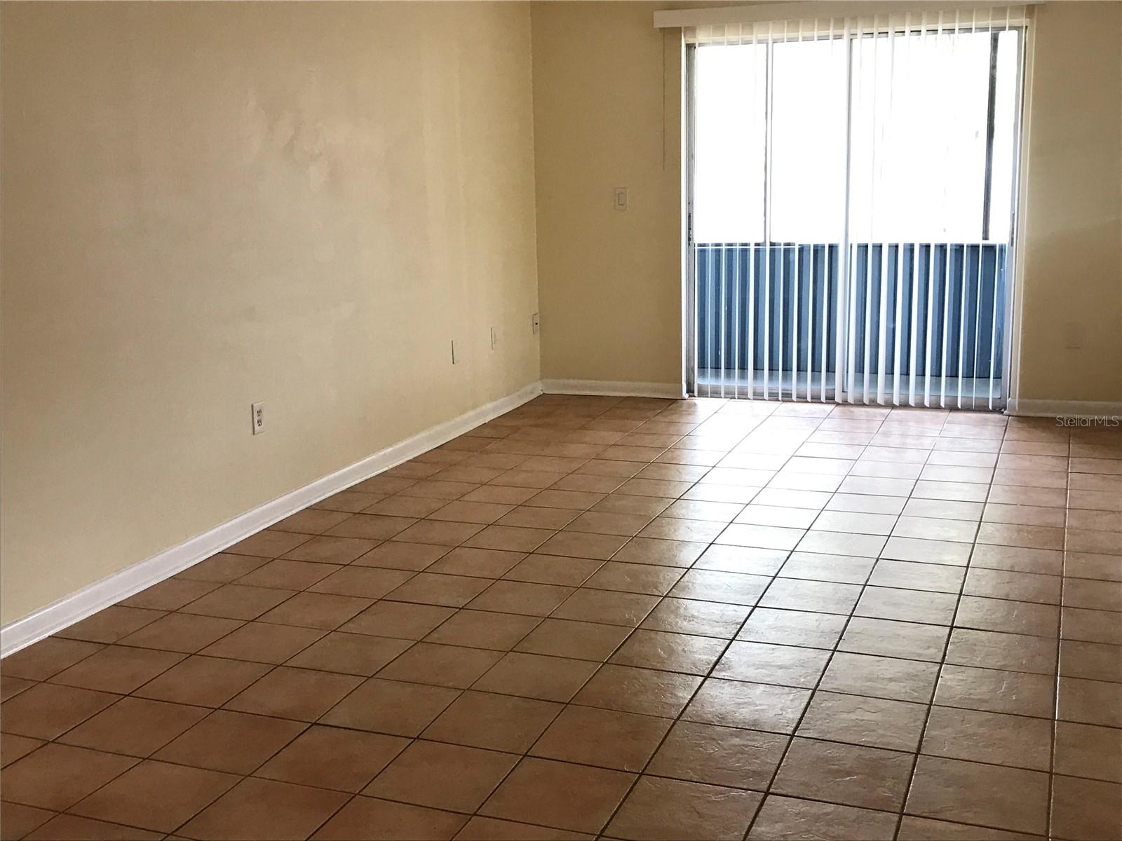 Image 2 of 20 For 5507 Fountain Lake Circle B108