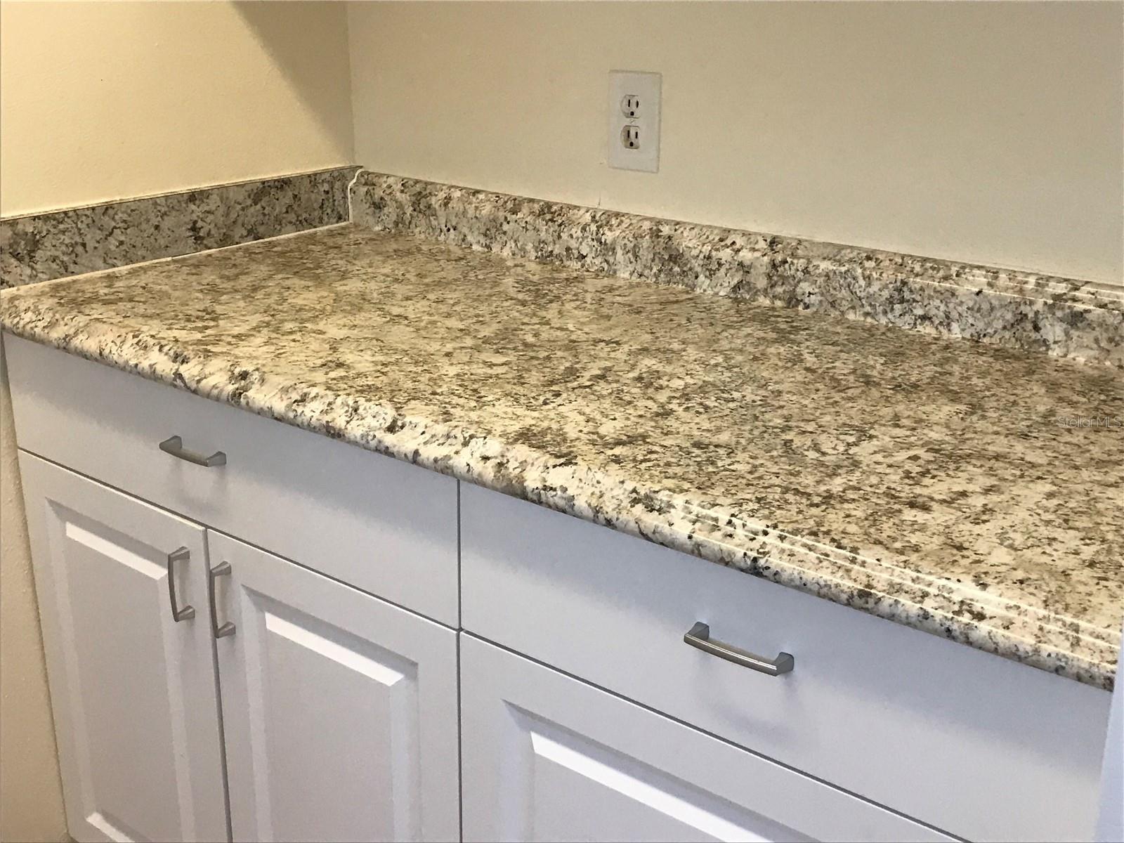 Image 7 of 20 For 5507 Fountain Lake Circle B108