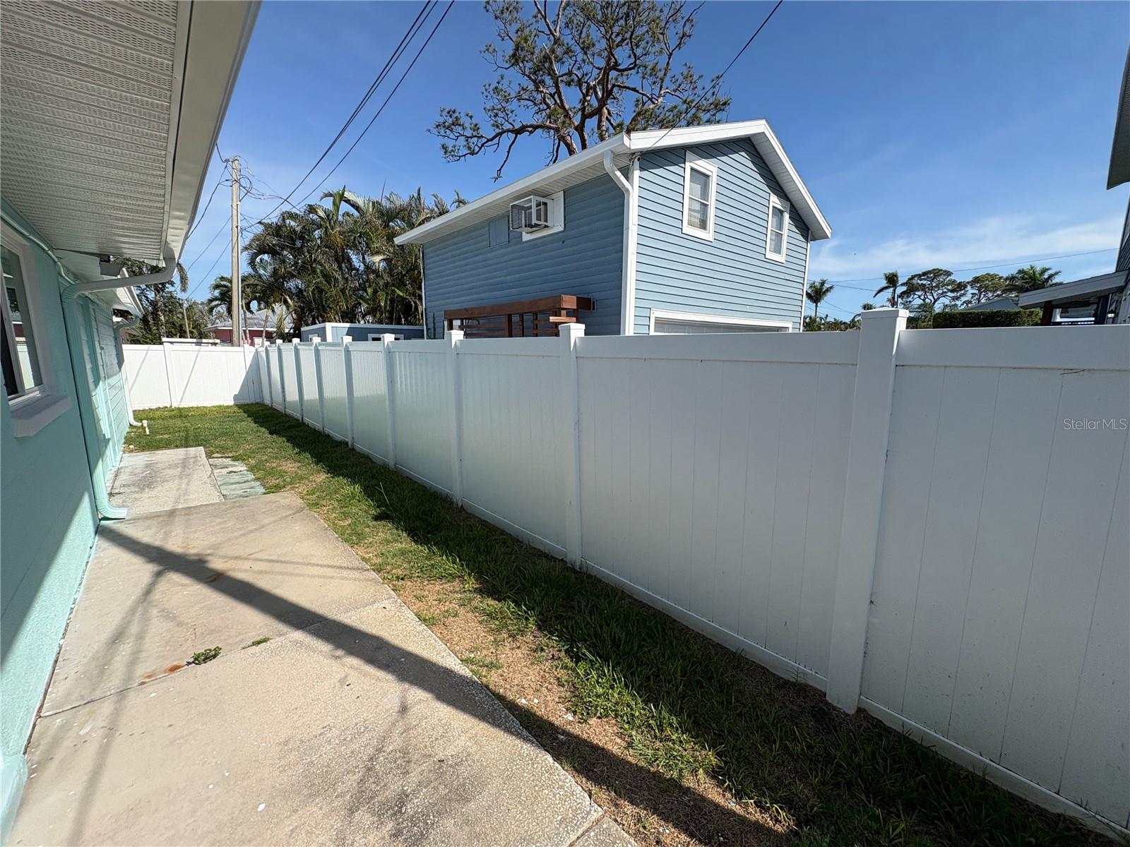 Image 21 of 27 For 4515 103rd Street Court W